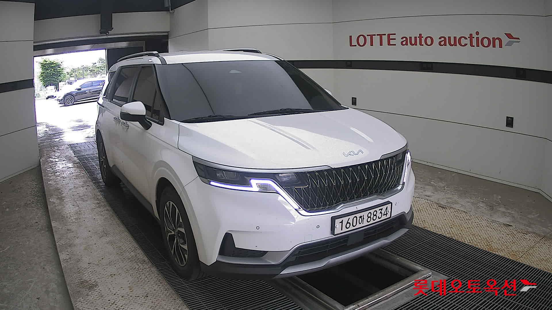 2022 - kia carnival
