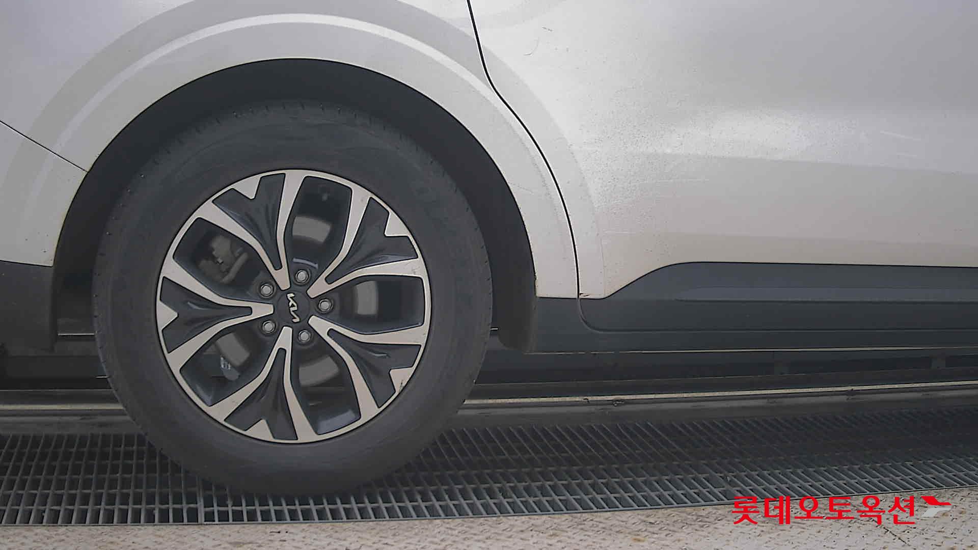 2022 - kia carnival