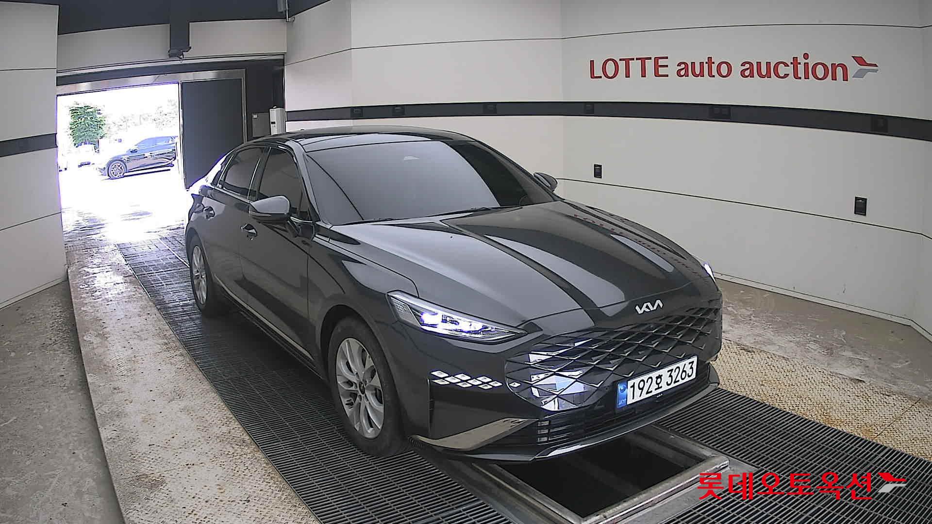 2023 - kia k8