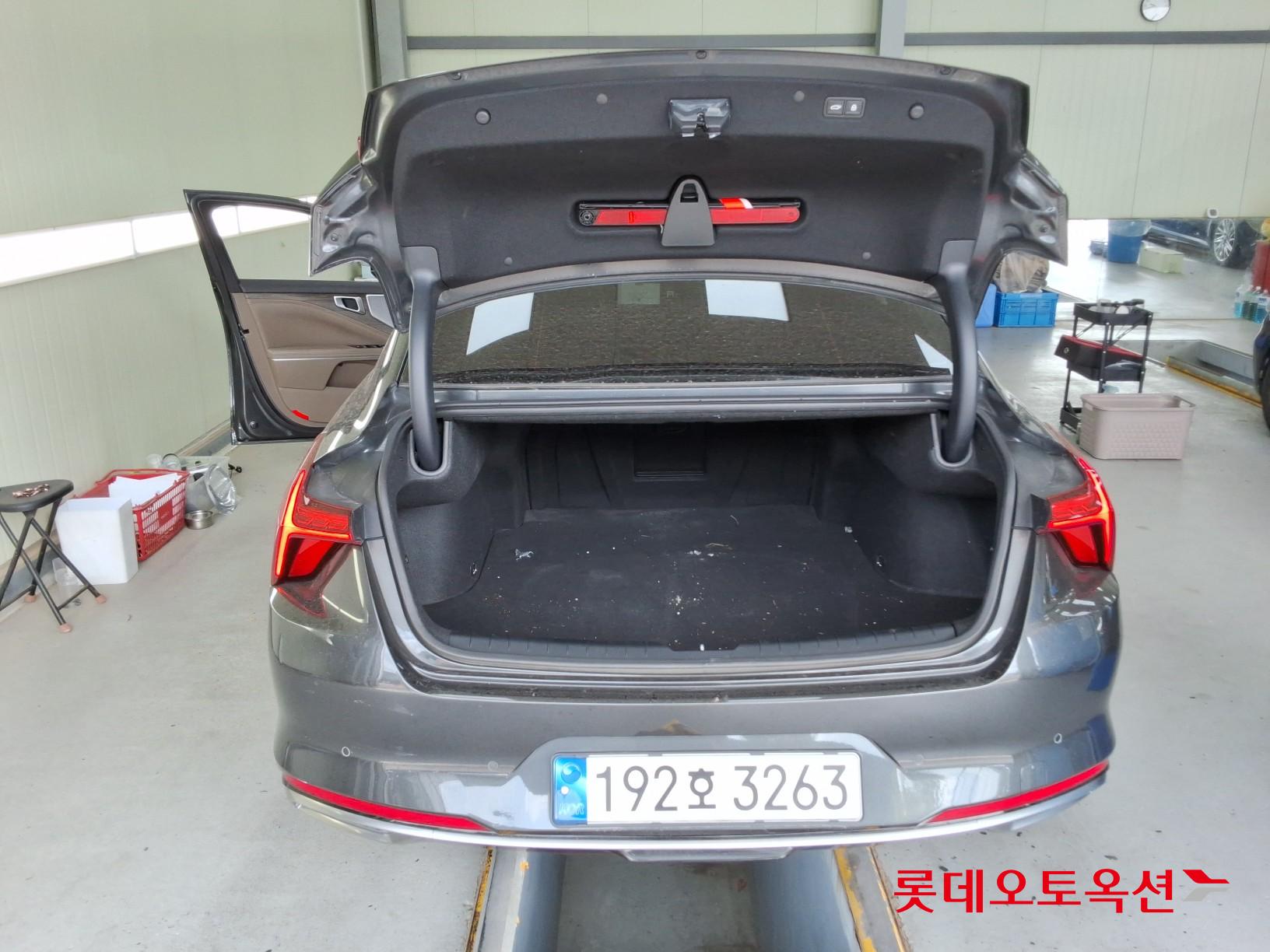 2023 - kia k8
