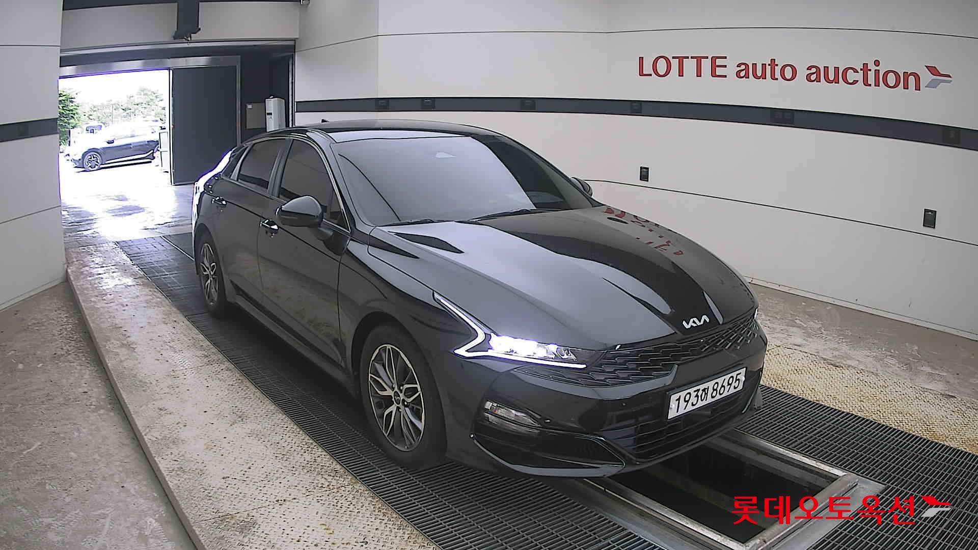 2022 - kia k5