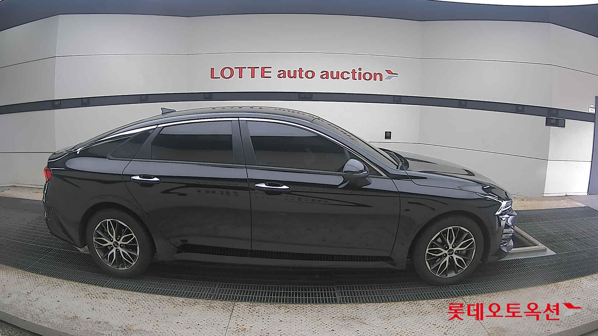 2022 - kia k5