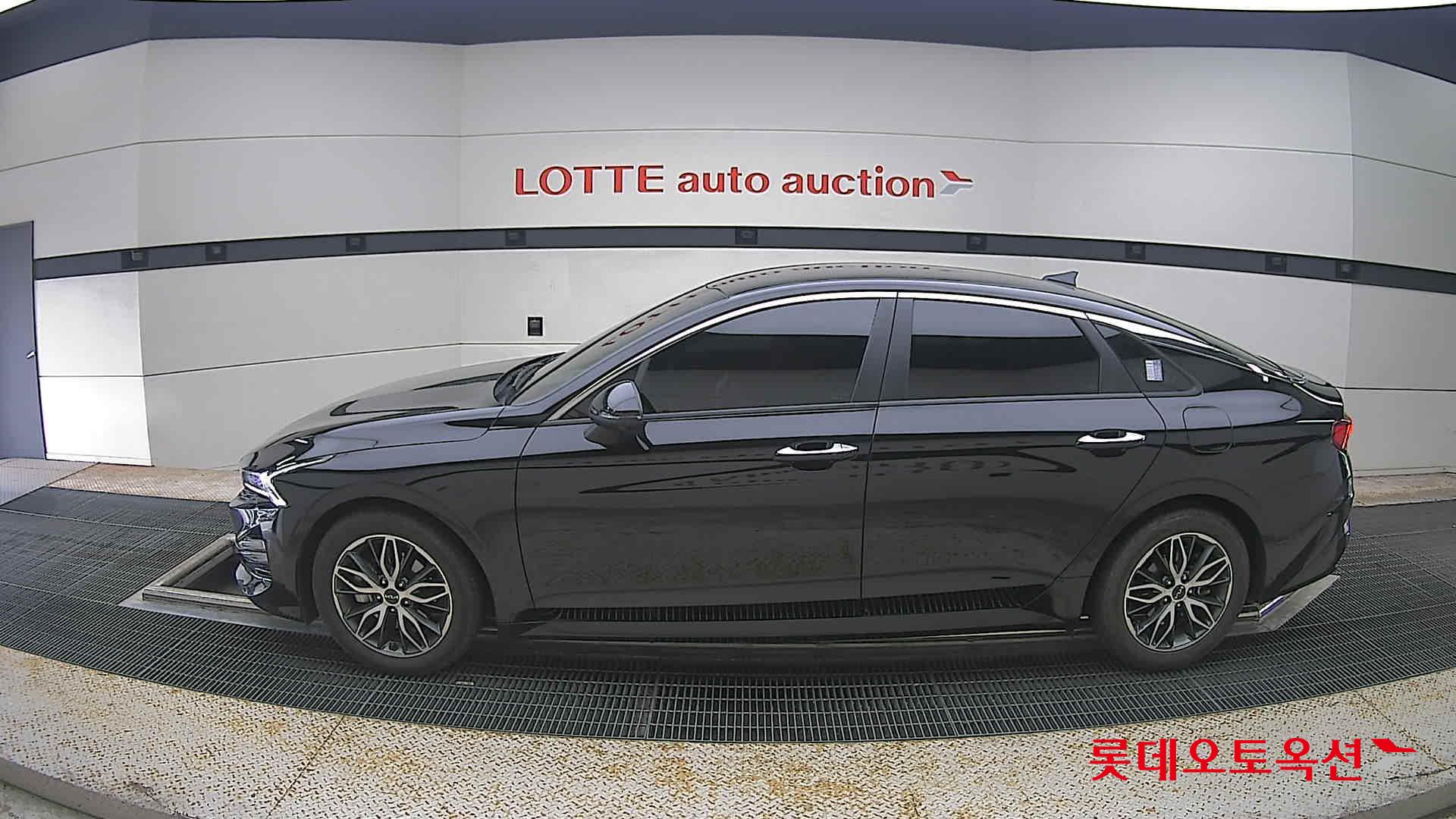 2022 - kia k5