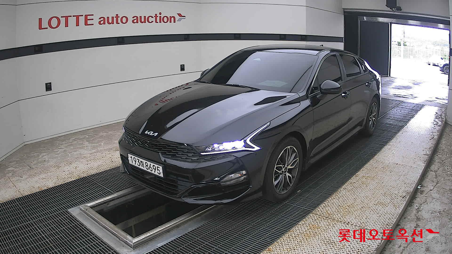 2022 - kia k5