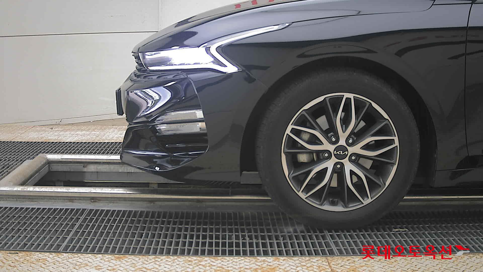 2022 - kia k5