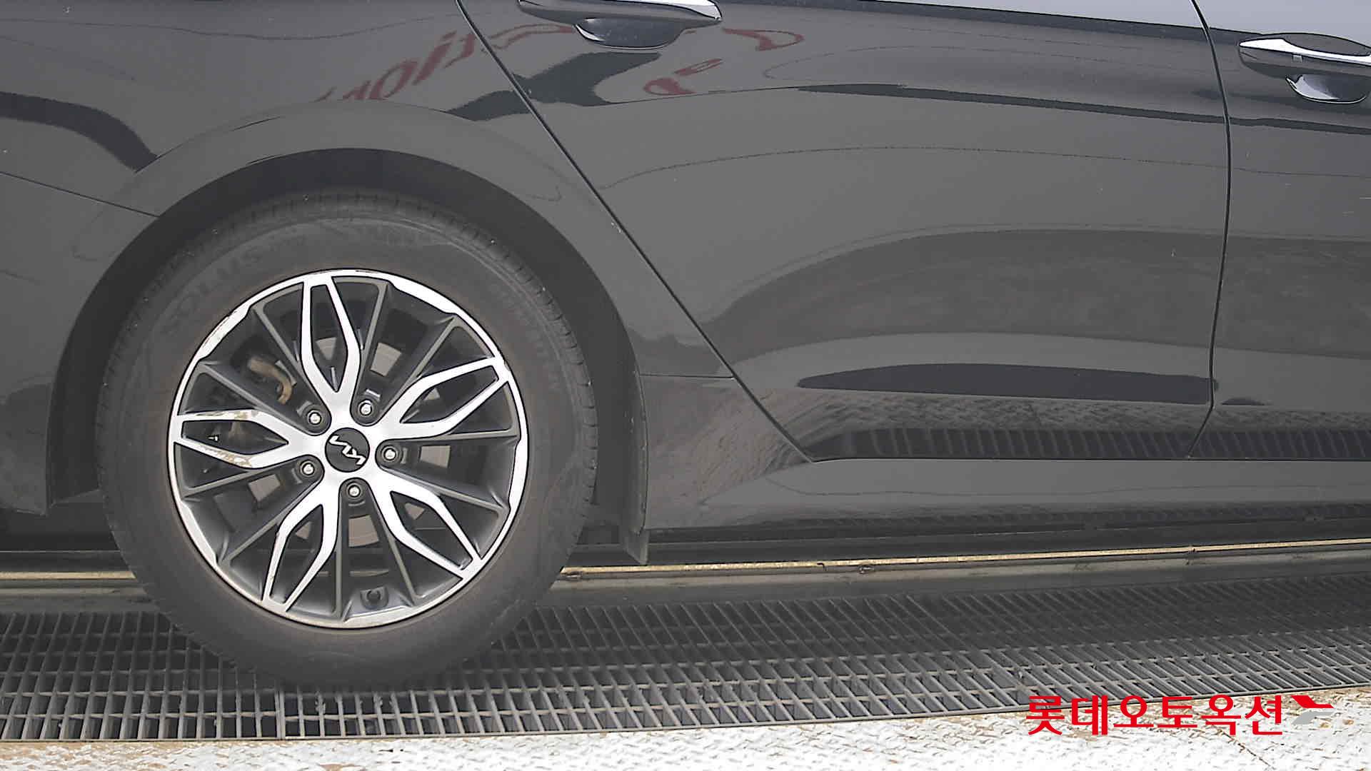 2022 - kia k5