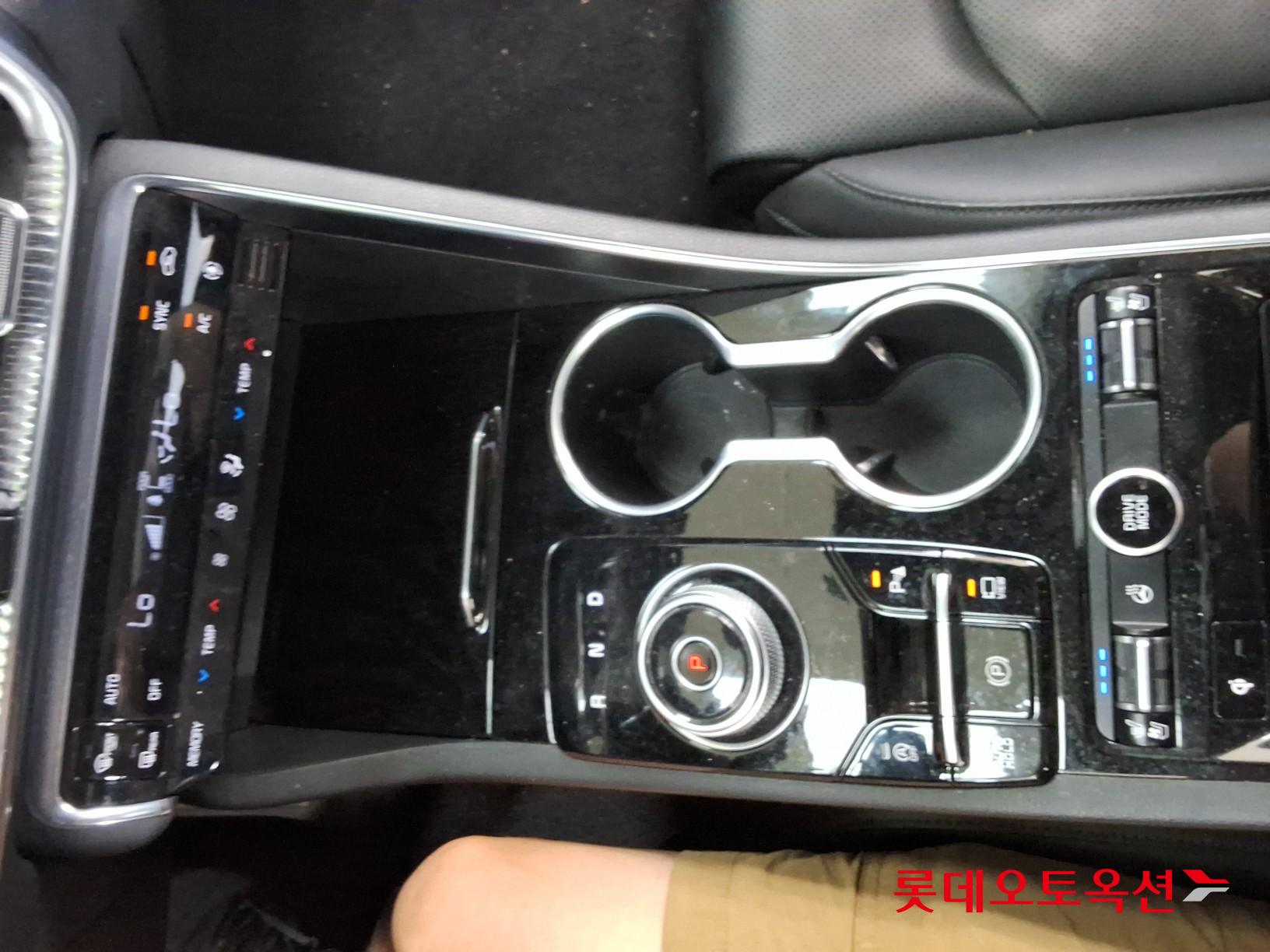 2022 - kia k5