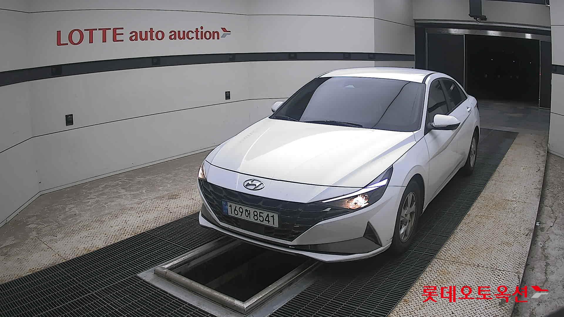 2023 - hyundai avante