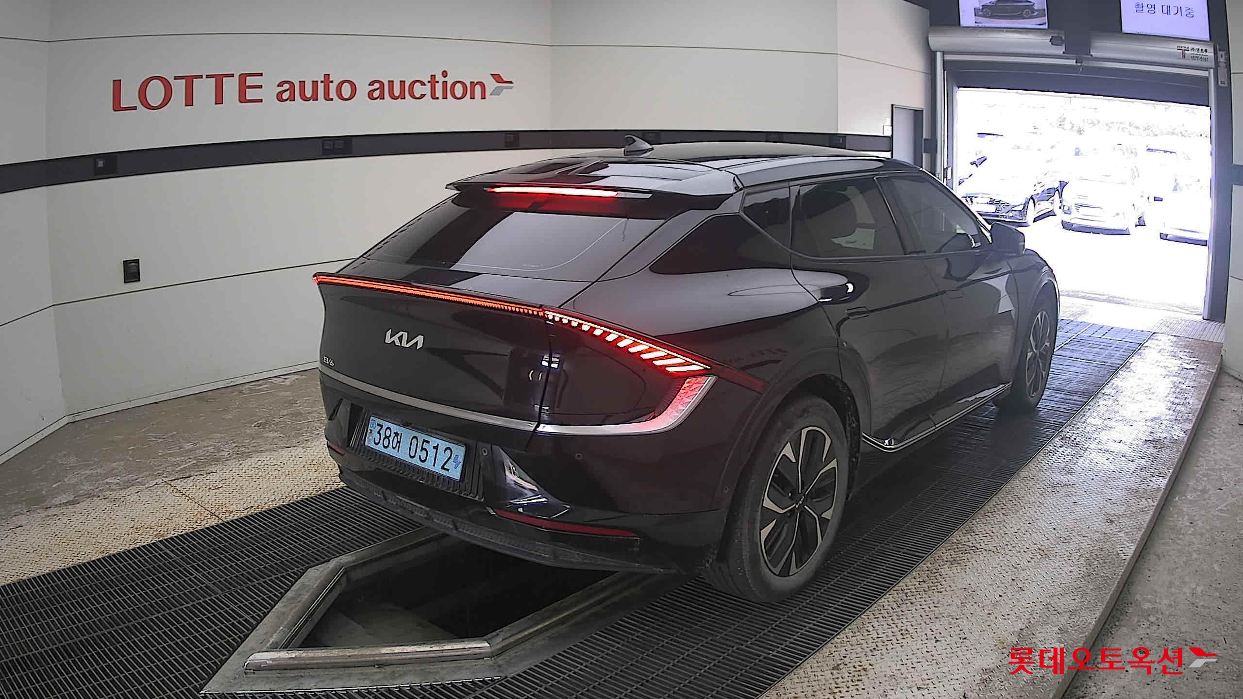 2023 - kia ev6
