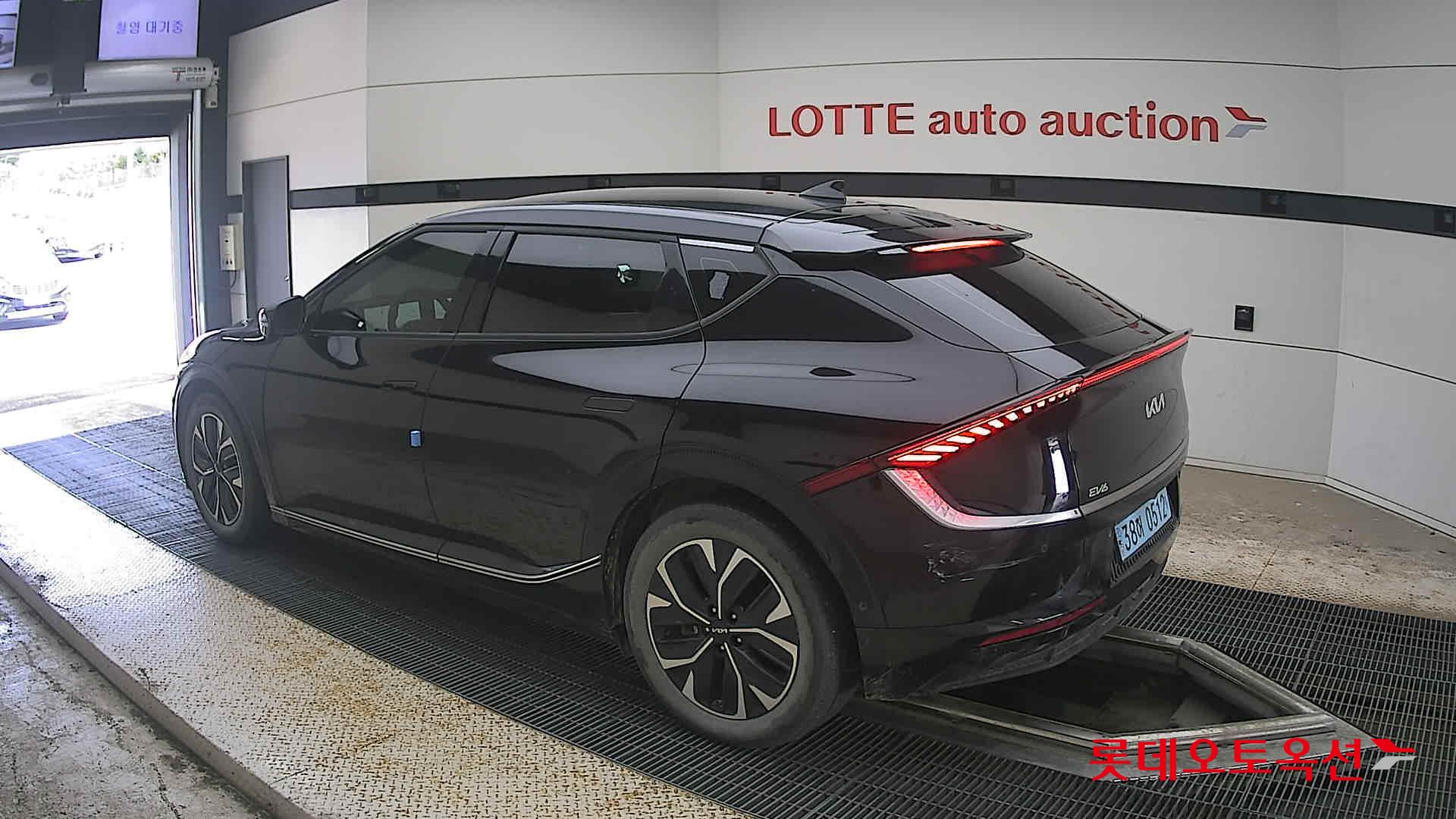 2023 - kia ev6