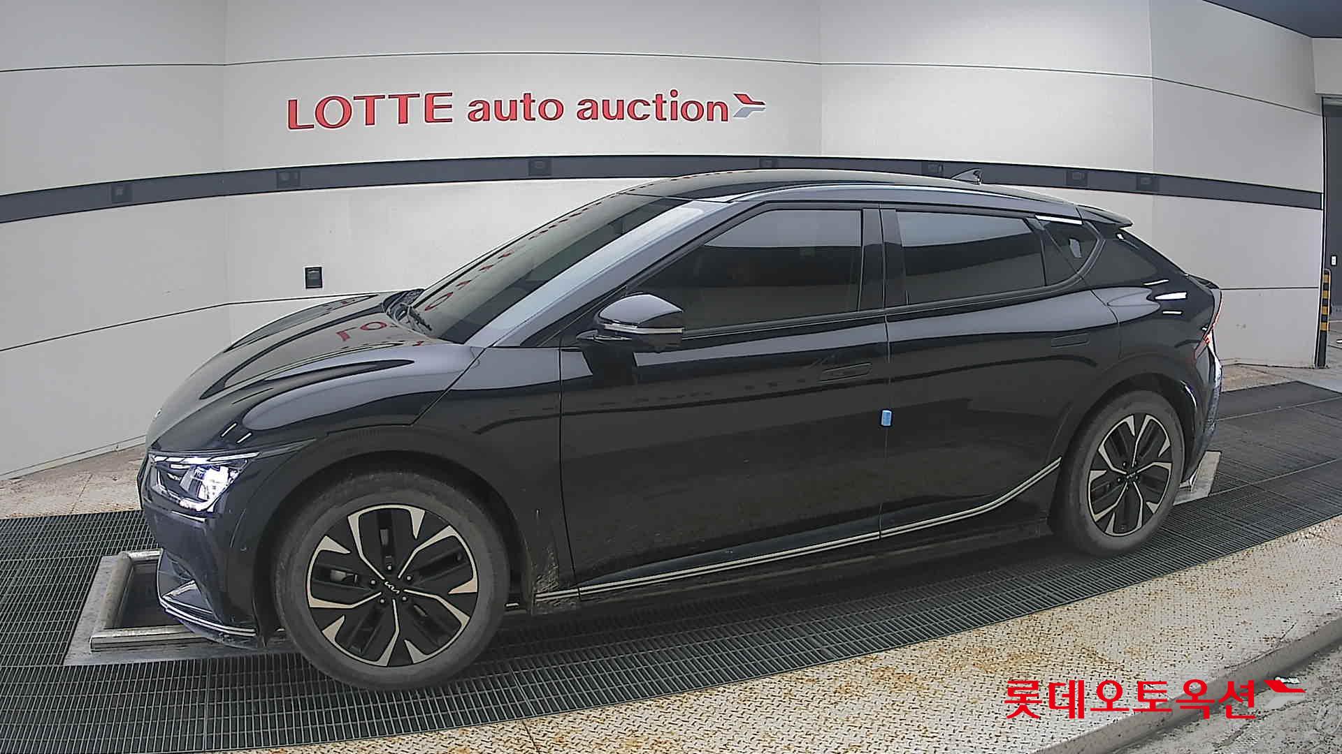 2023 - kia ev6