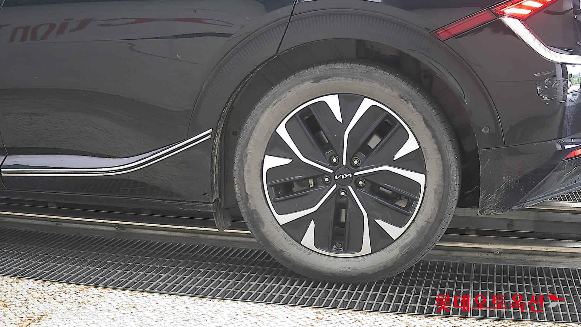 2023 - kia ev6