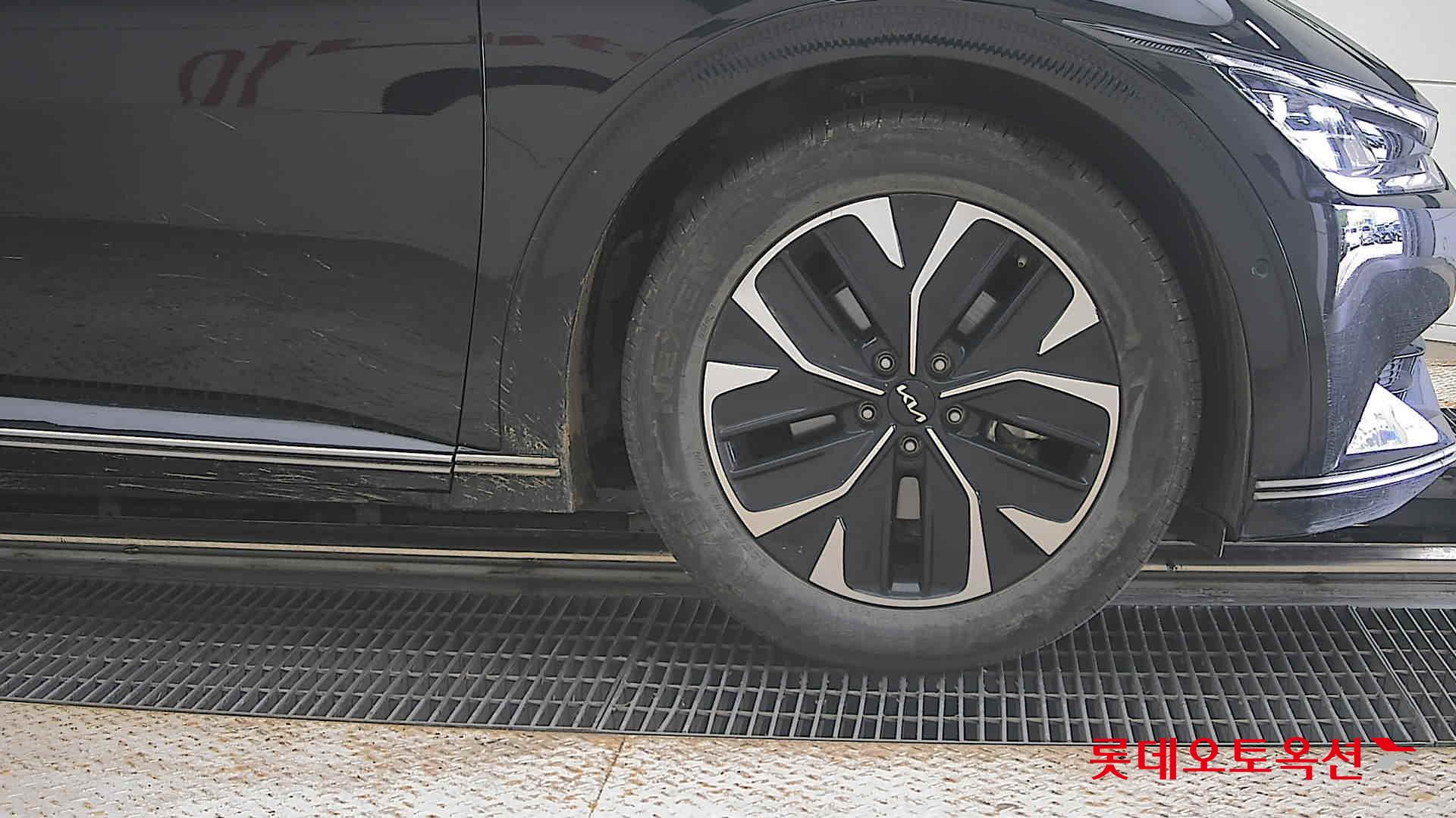 2023 - kia ev6