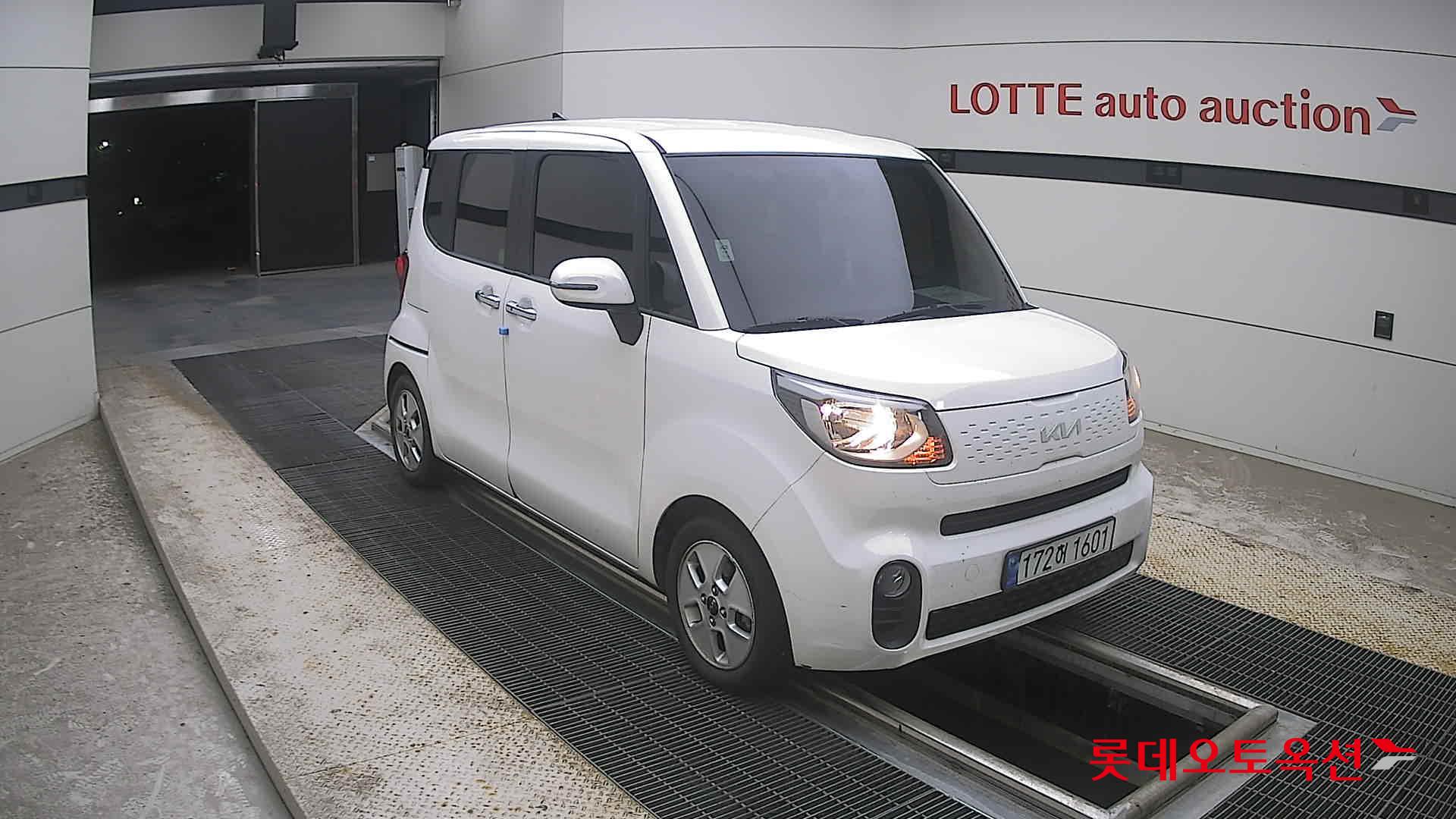 2022 - kia ray