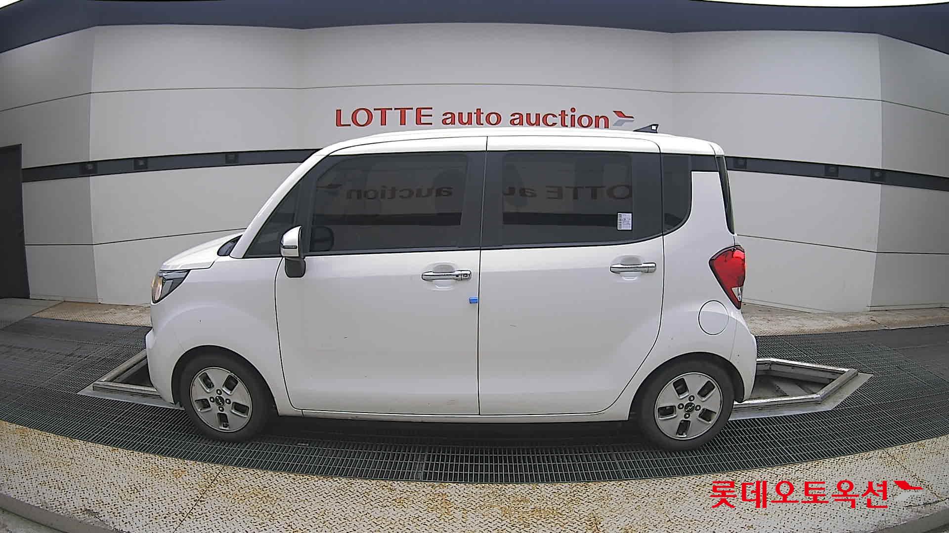 2022 - kia ray