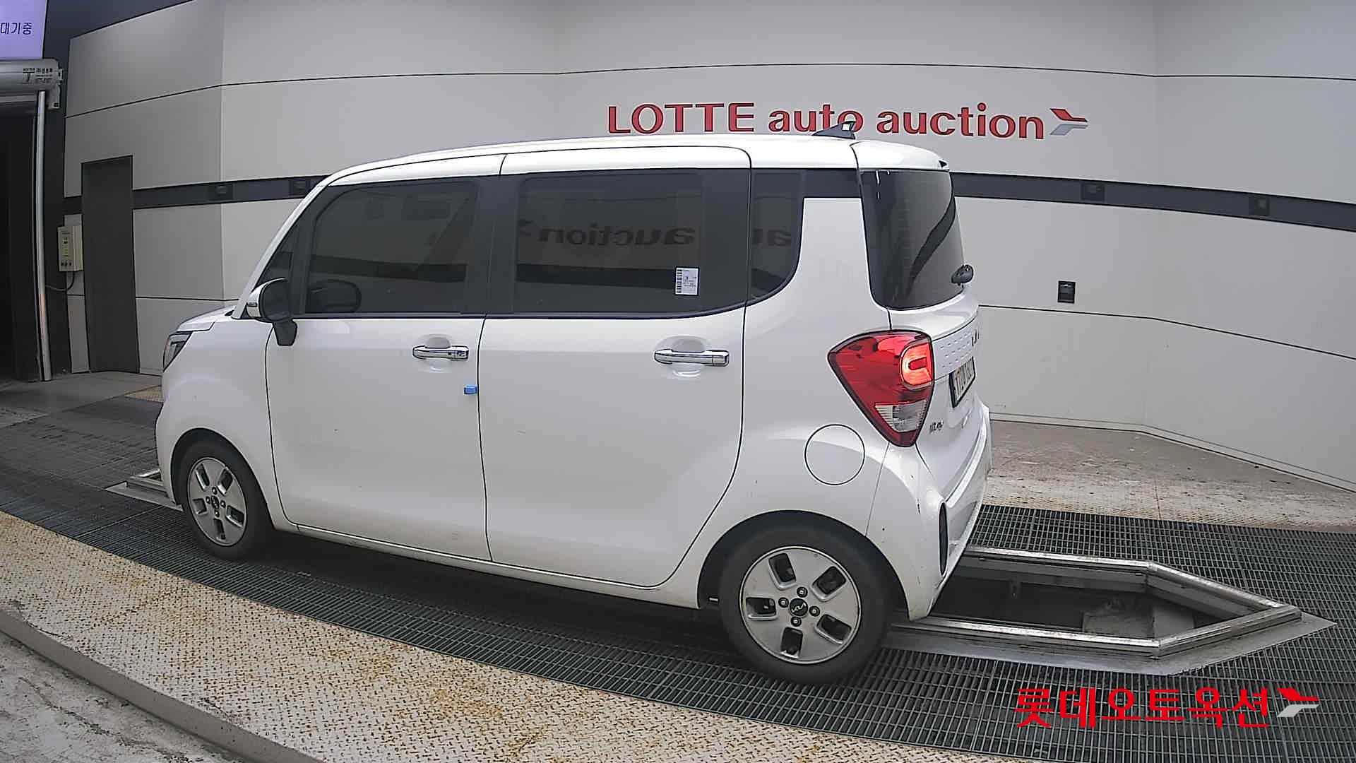2022 - kia ray
