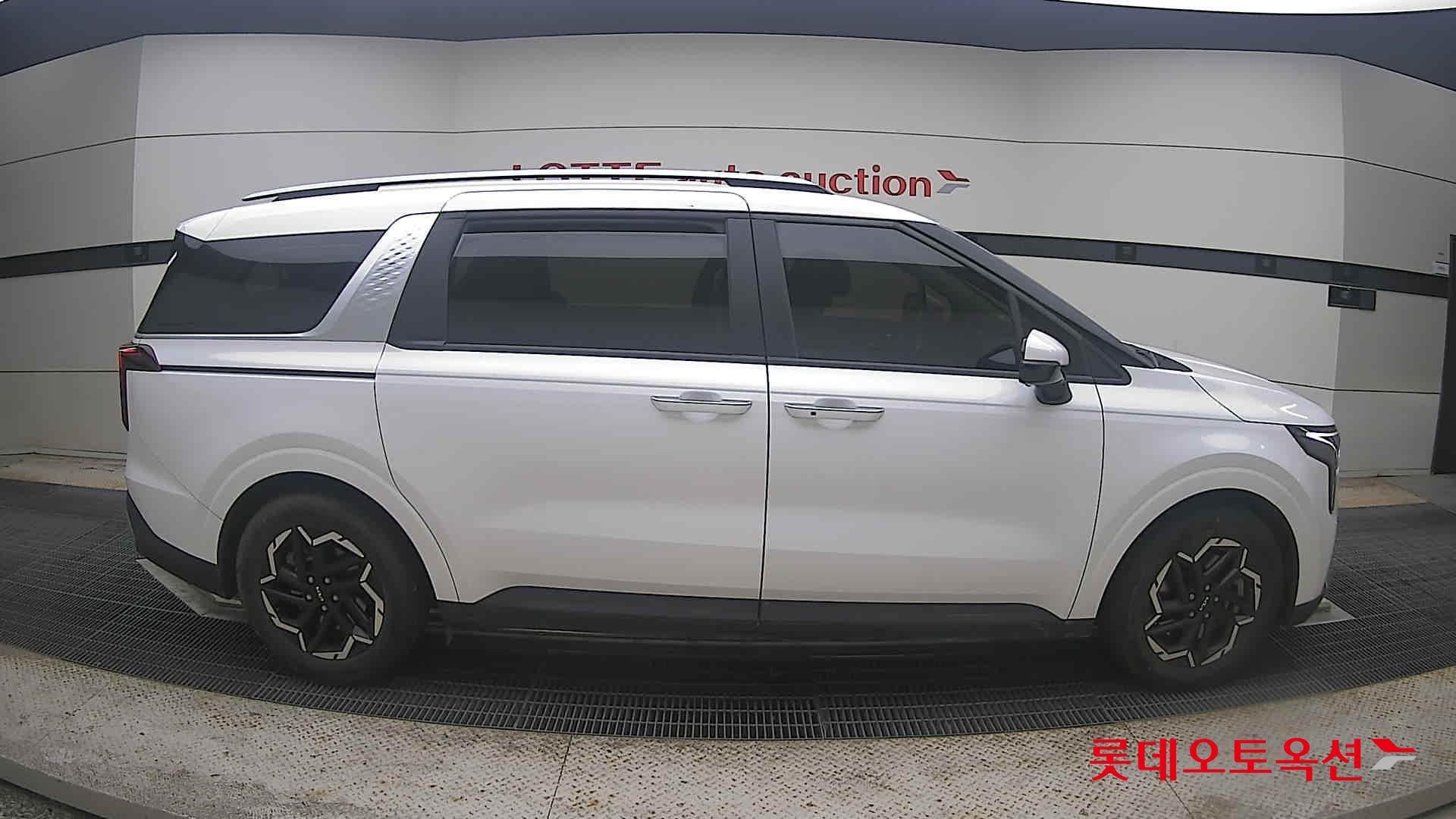 2024 - kia carnival