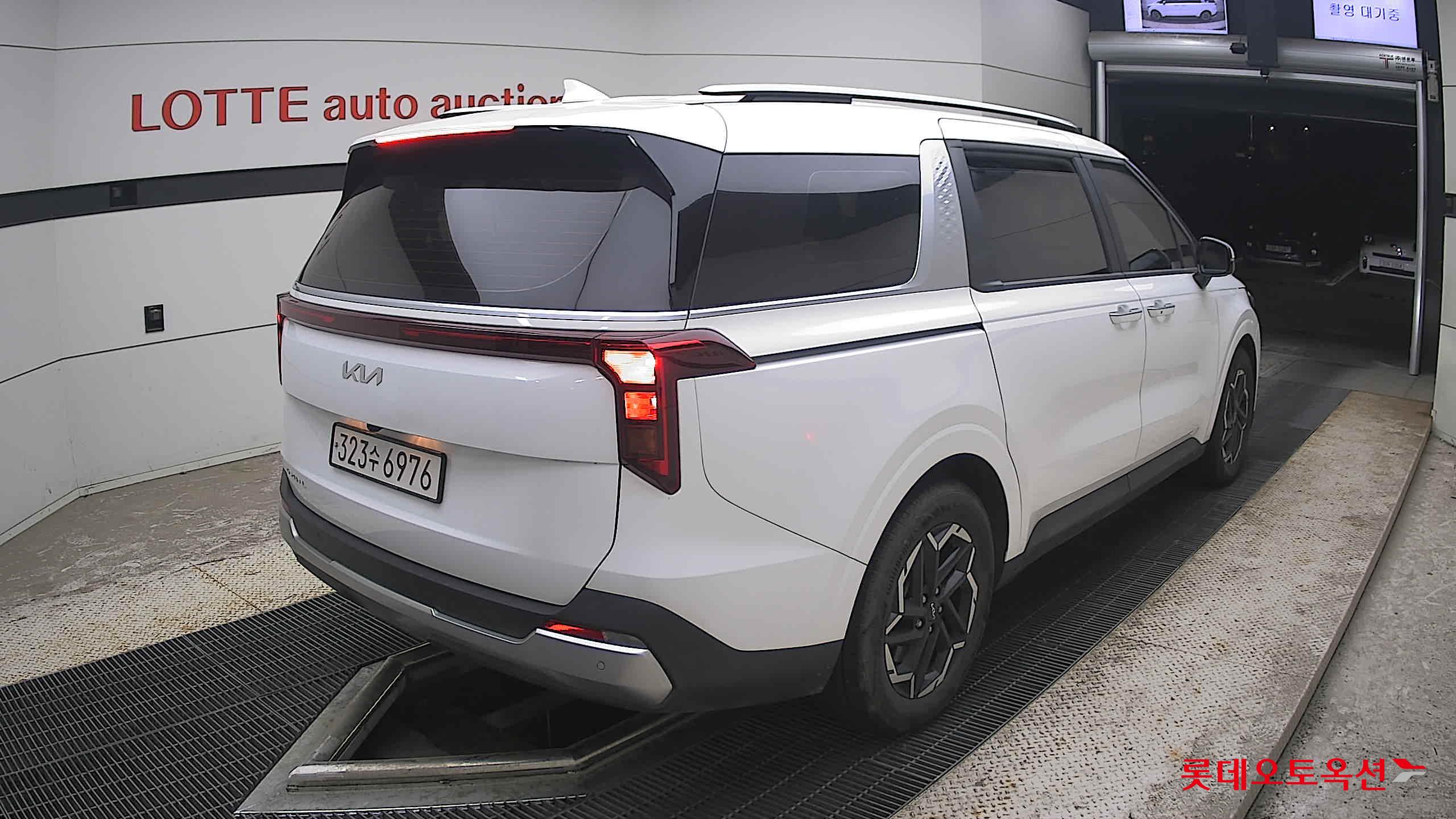 2024 - kia carnival