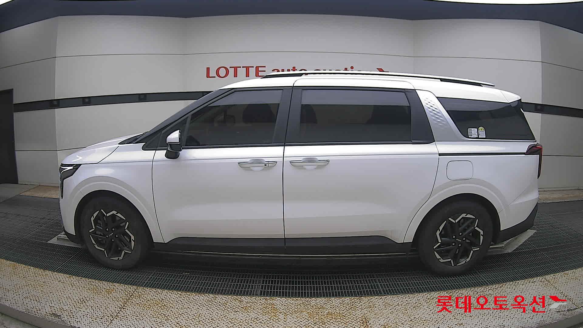 2024 - kia carnival