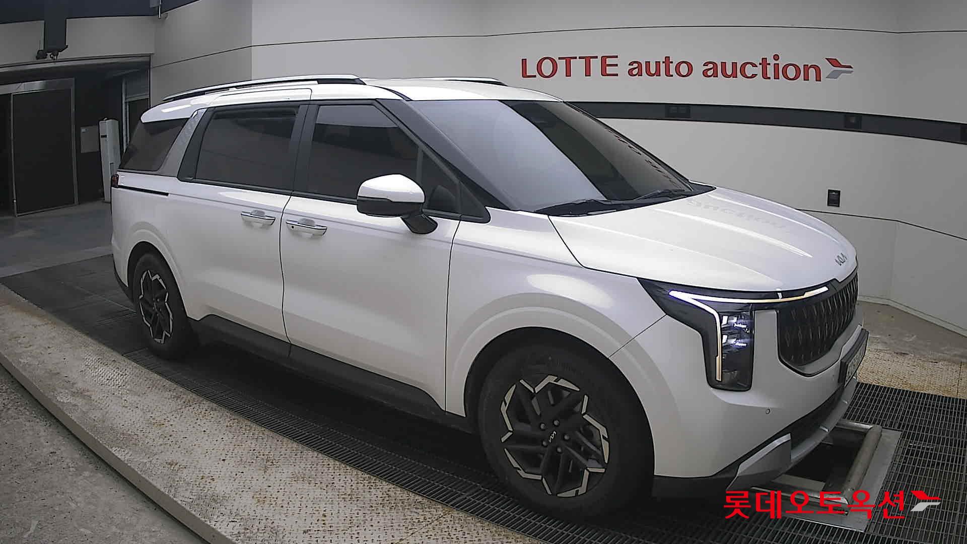 2024 - kia carnival