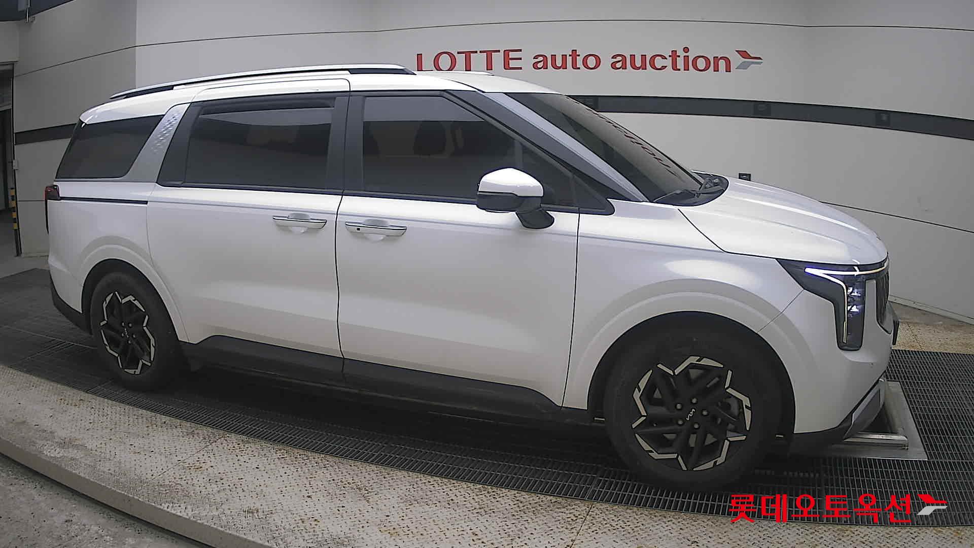 2024 - kia carnival