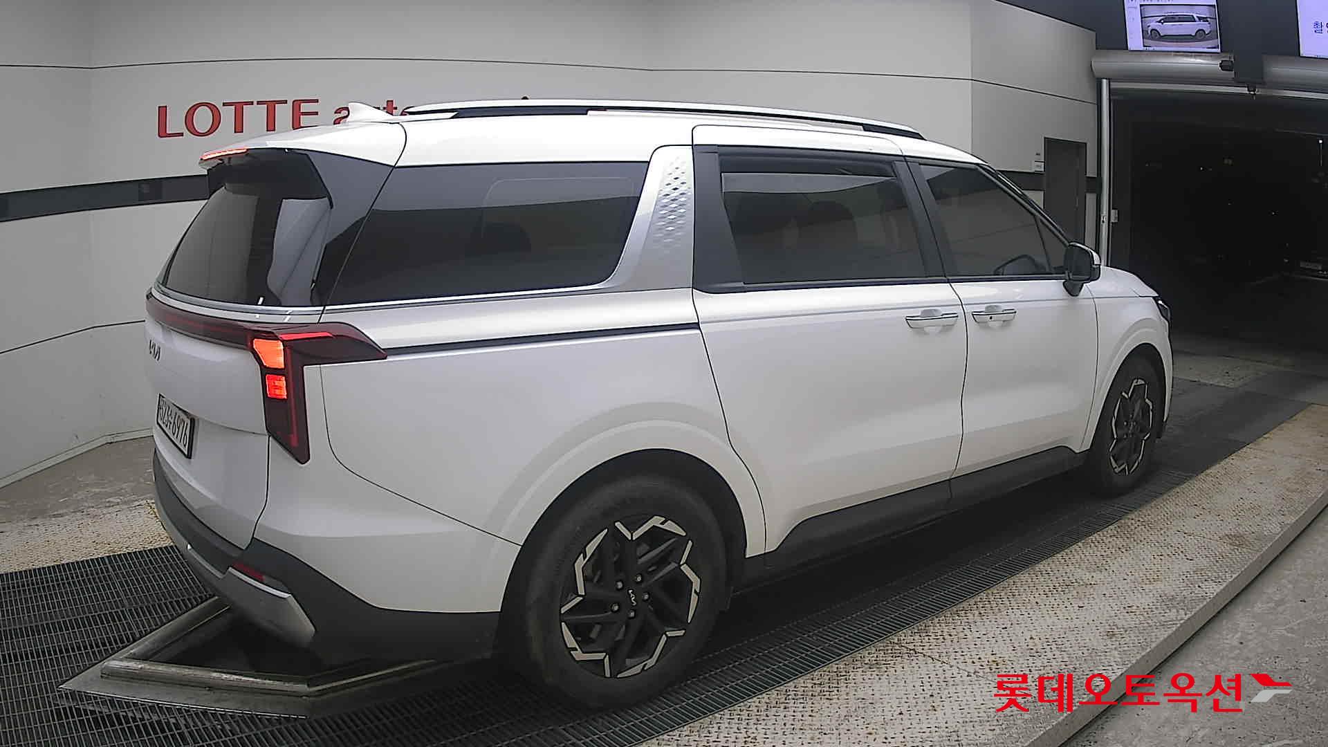 2024 - kia carnival