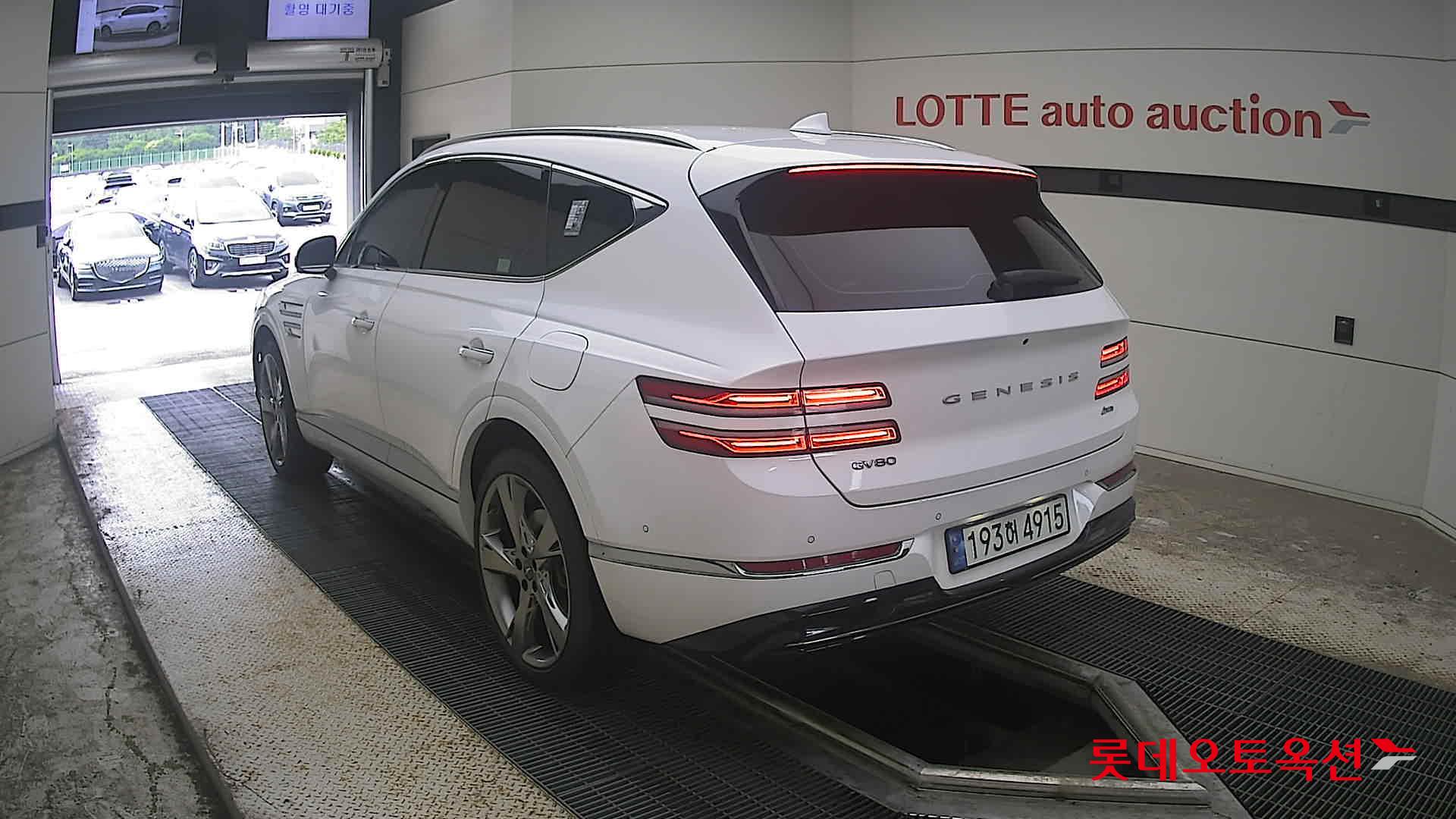 2022 - genesis gv80