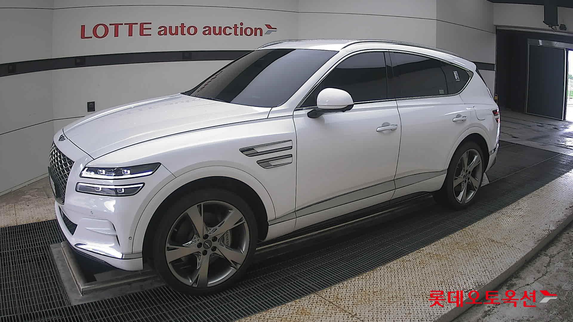 2022 - genesis gv80