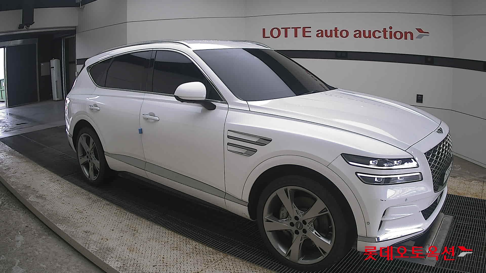 2022 - genesis gv80