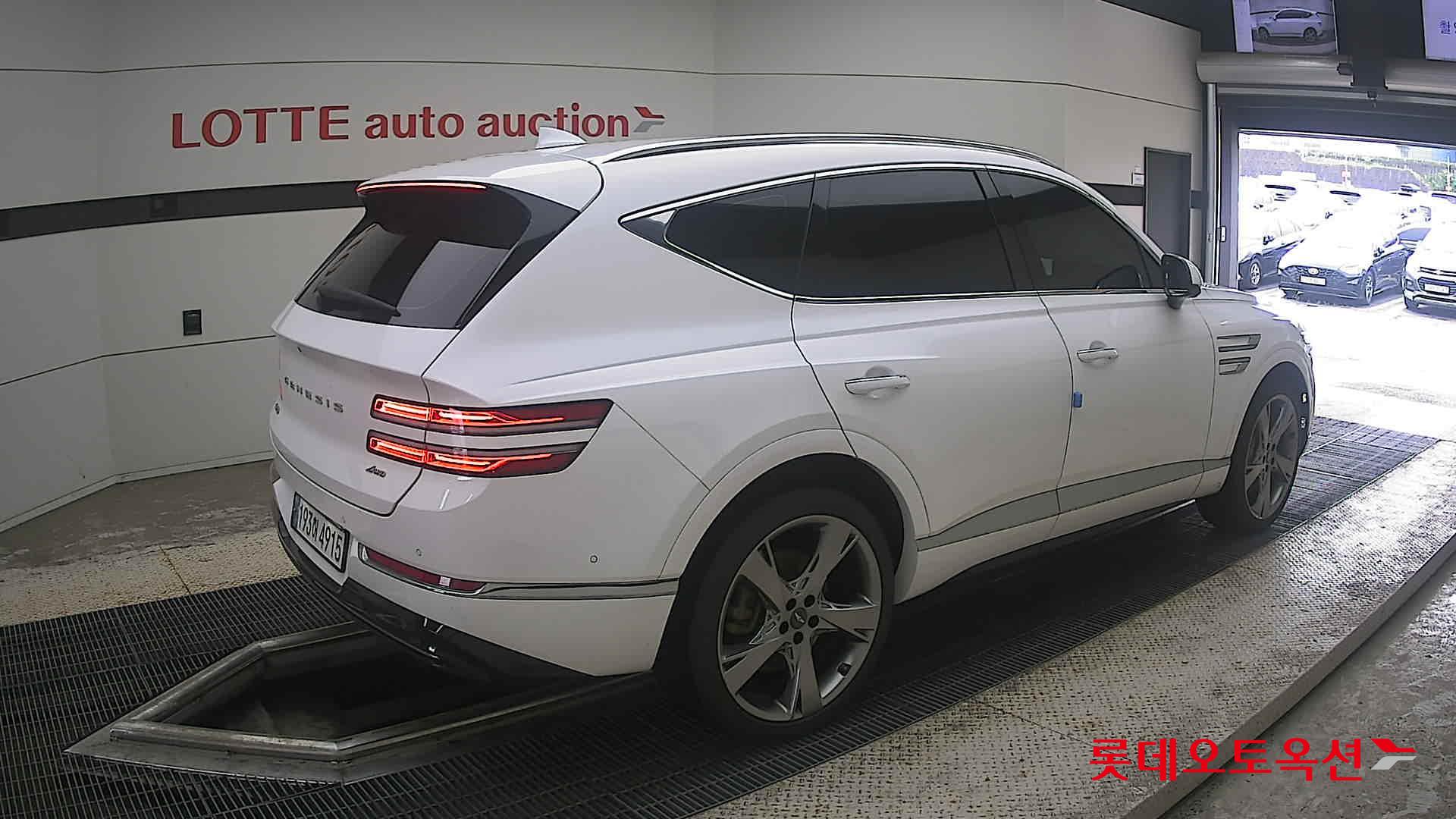 2022 - genesis gv80