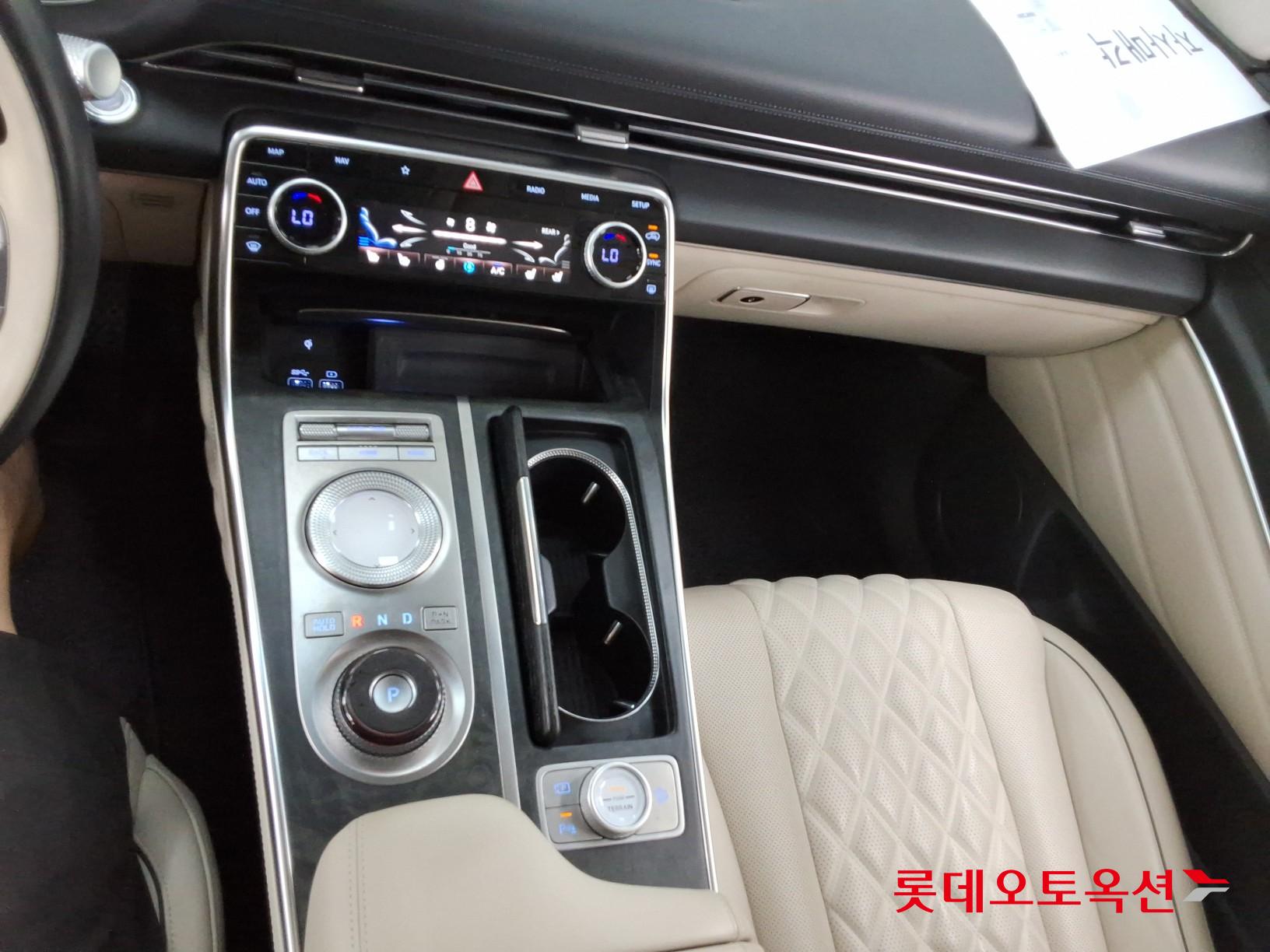 2022 - genesis gv80