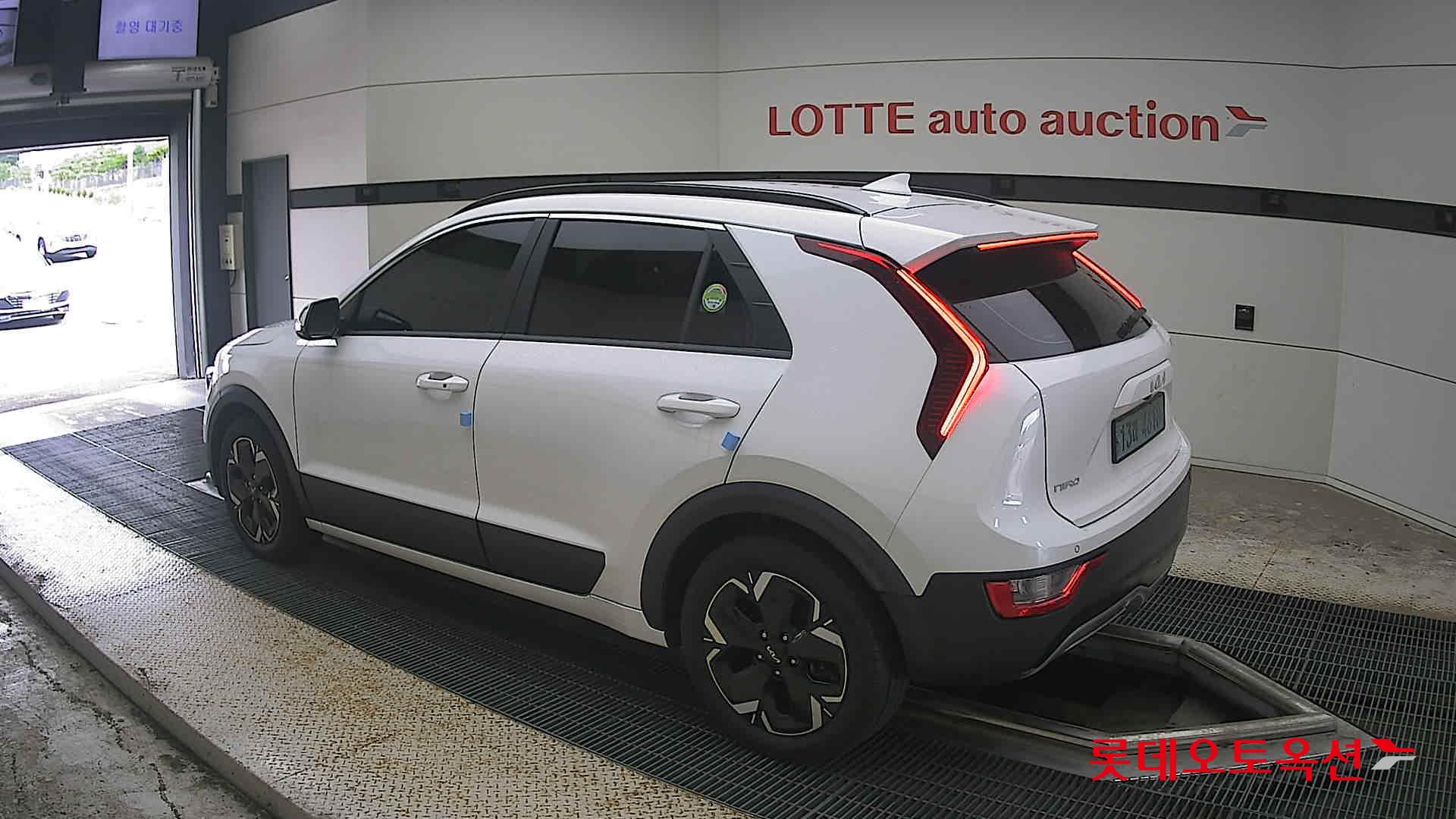 2023 - kia niro