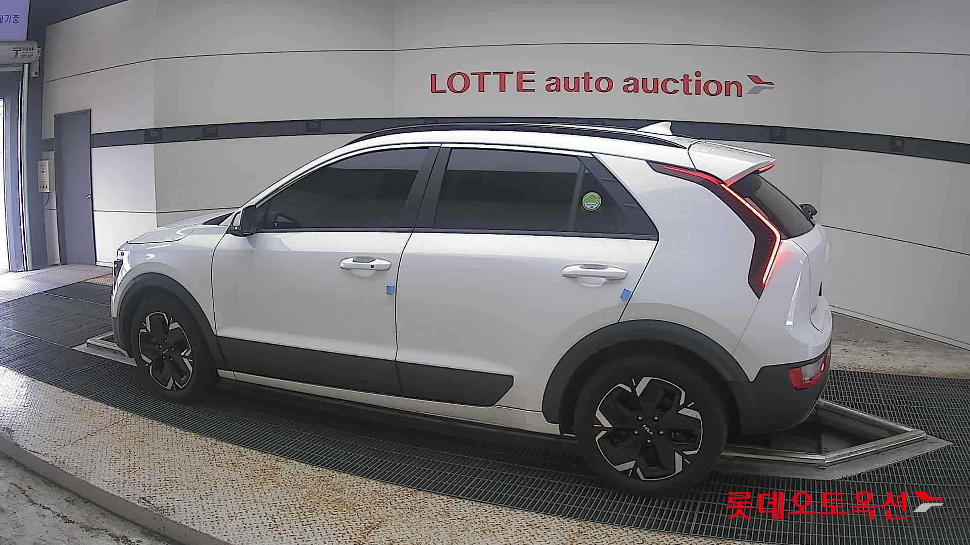 2023 - kia niro