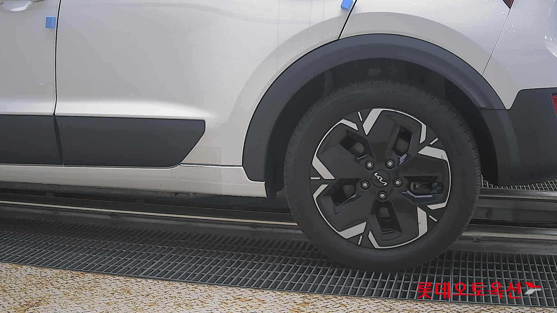 2023 - kia niro