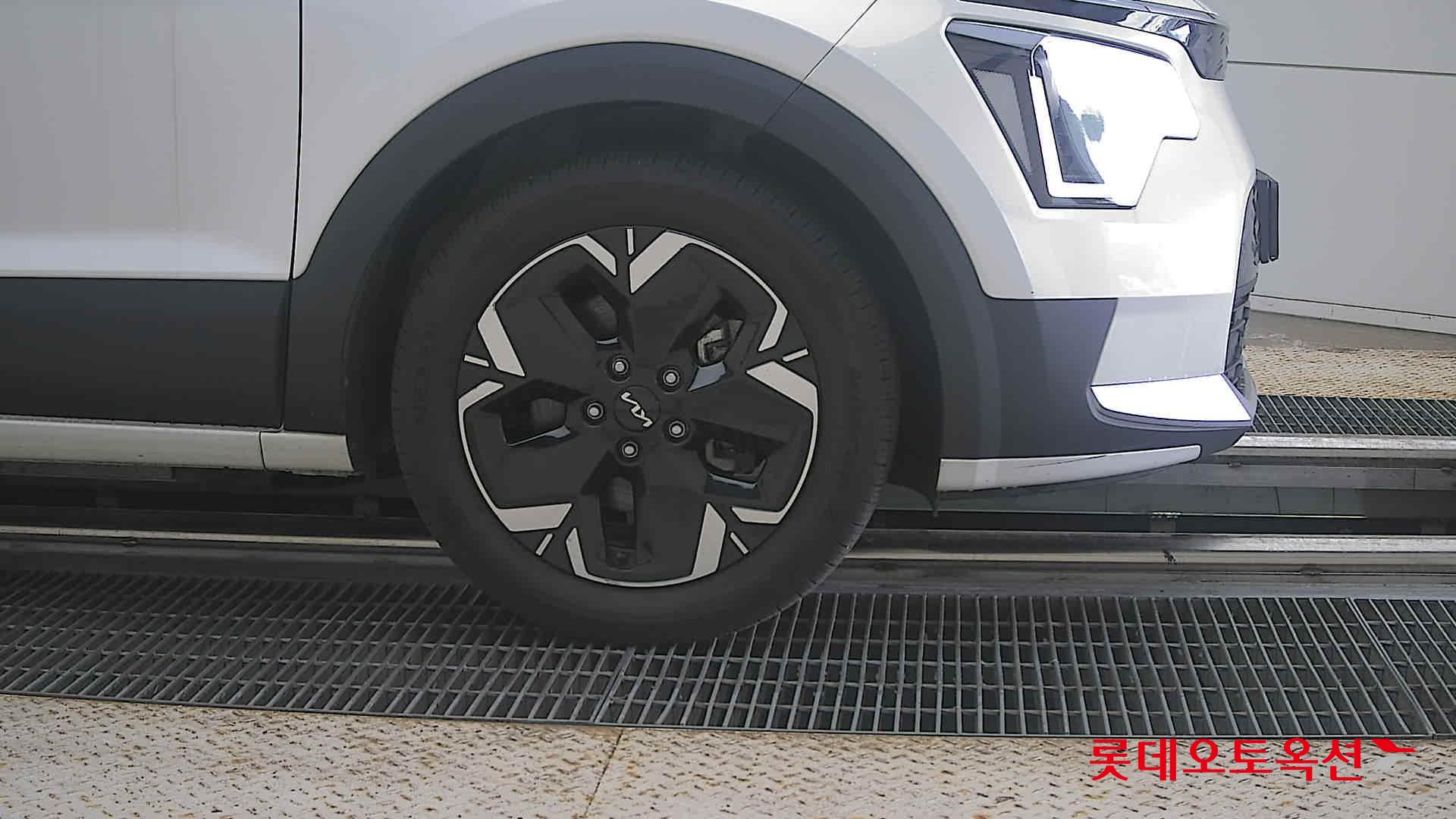 2023 - kia niro
