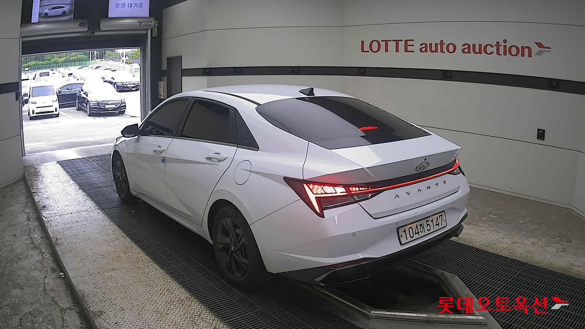 2021 - hyundai avante