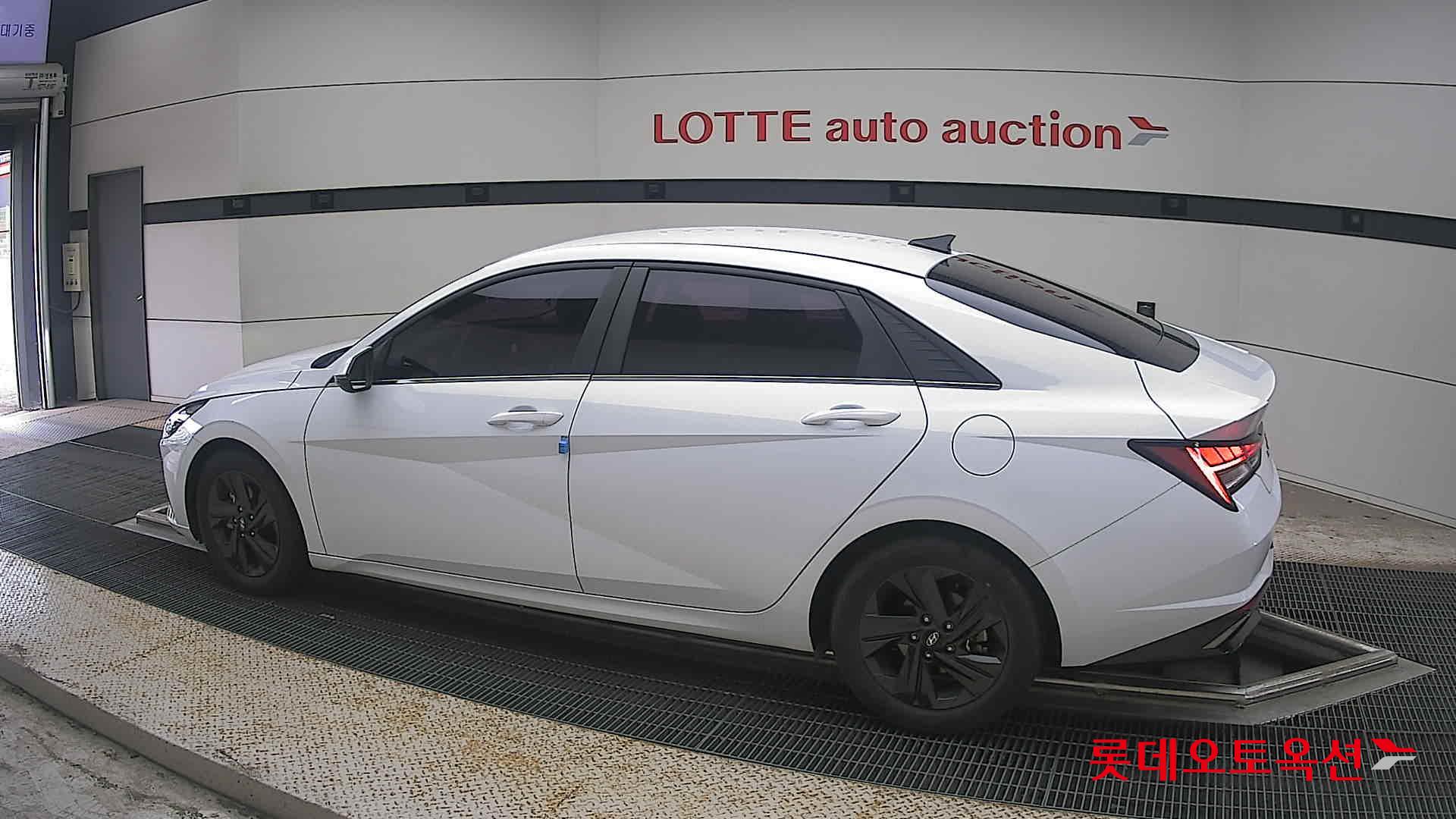 2021 - hyundai avante