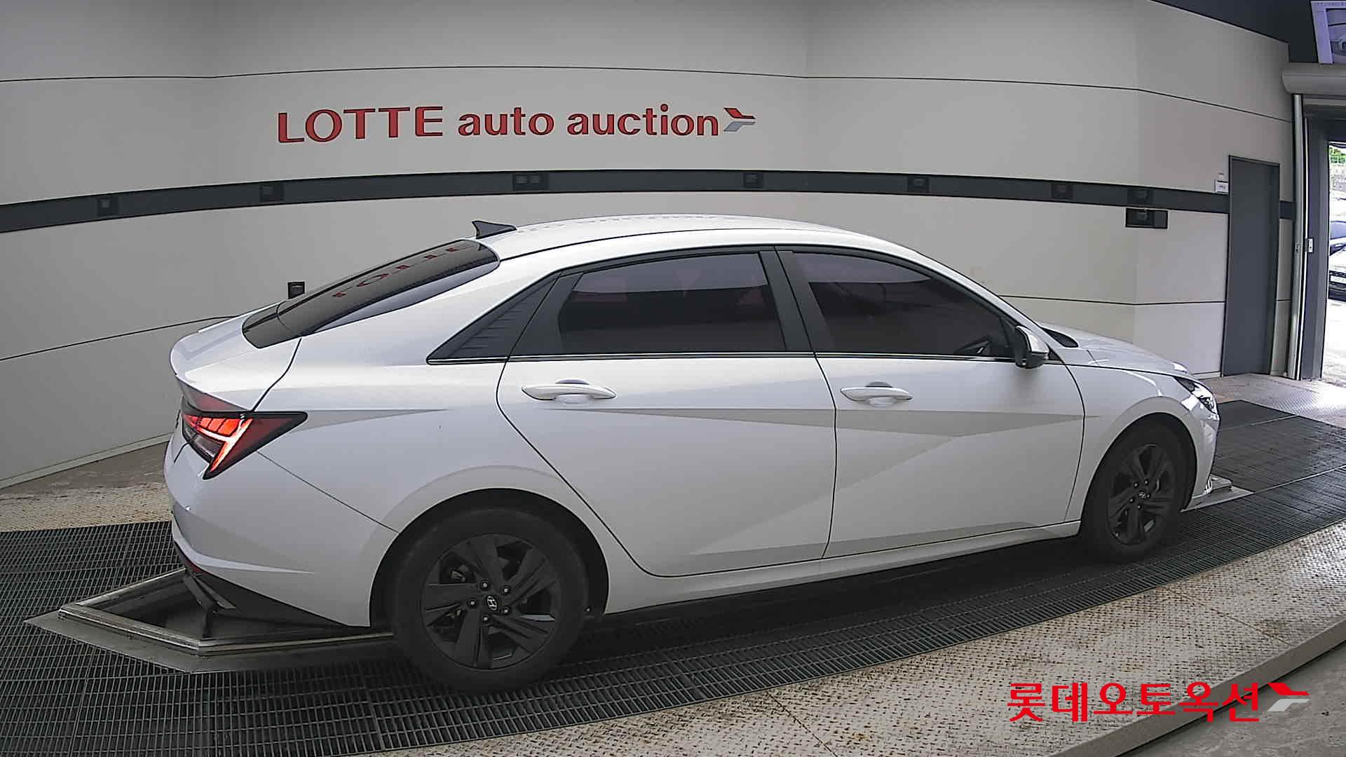 2021 - hyundai avante