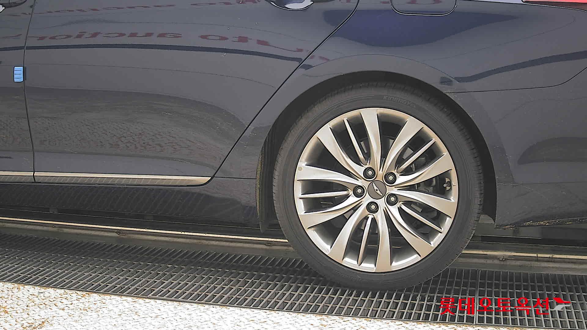 2020 - genesis g80