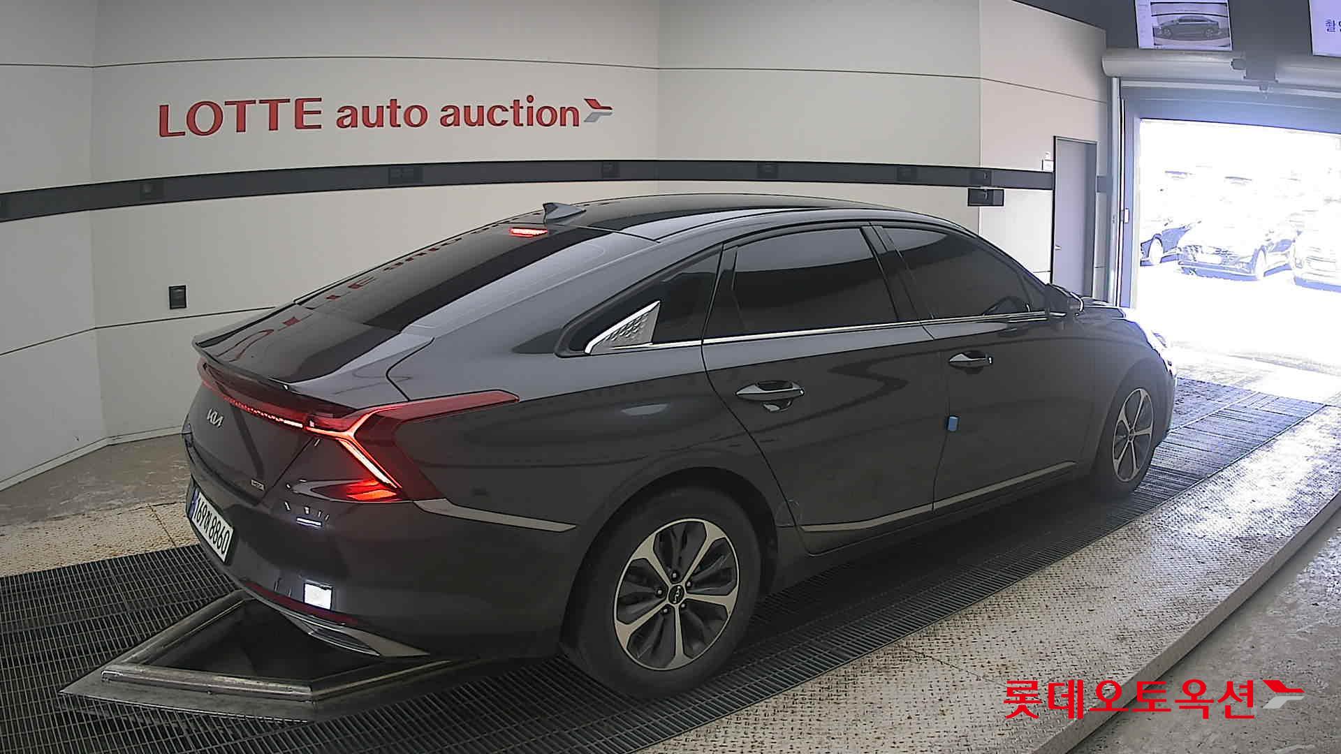 2023 - kia k8