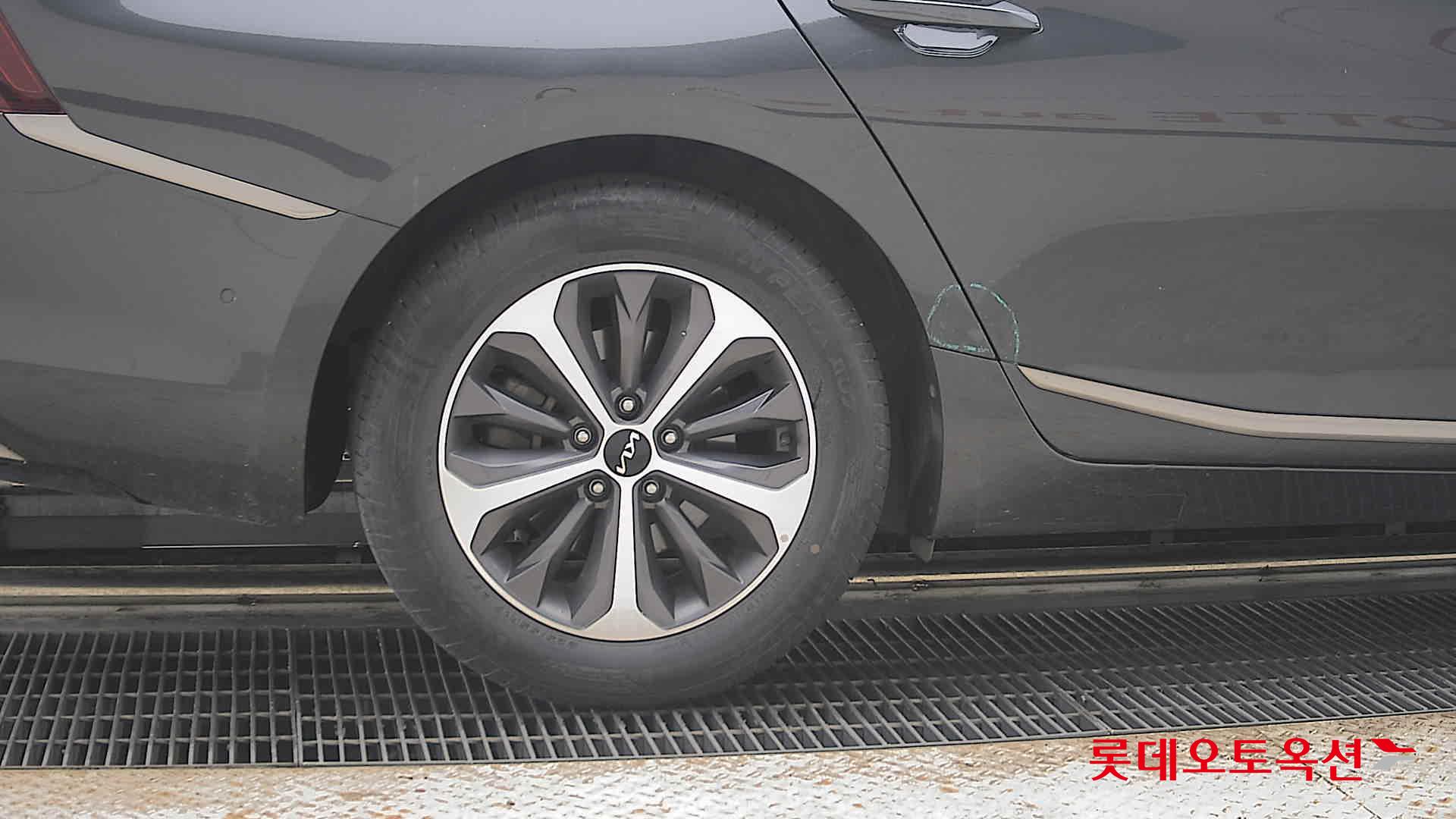 2023 - kia k8