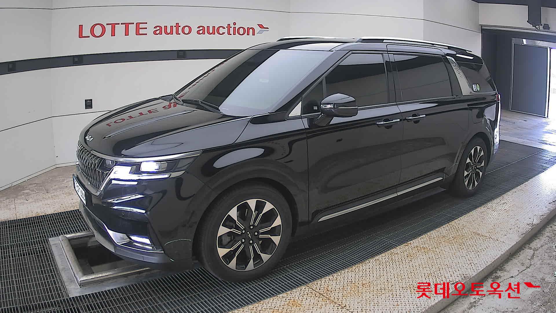 2023 - kia carnival