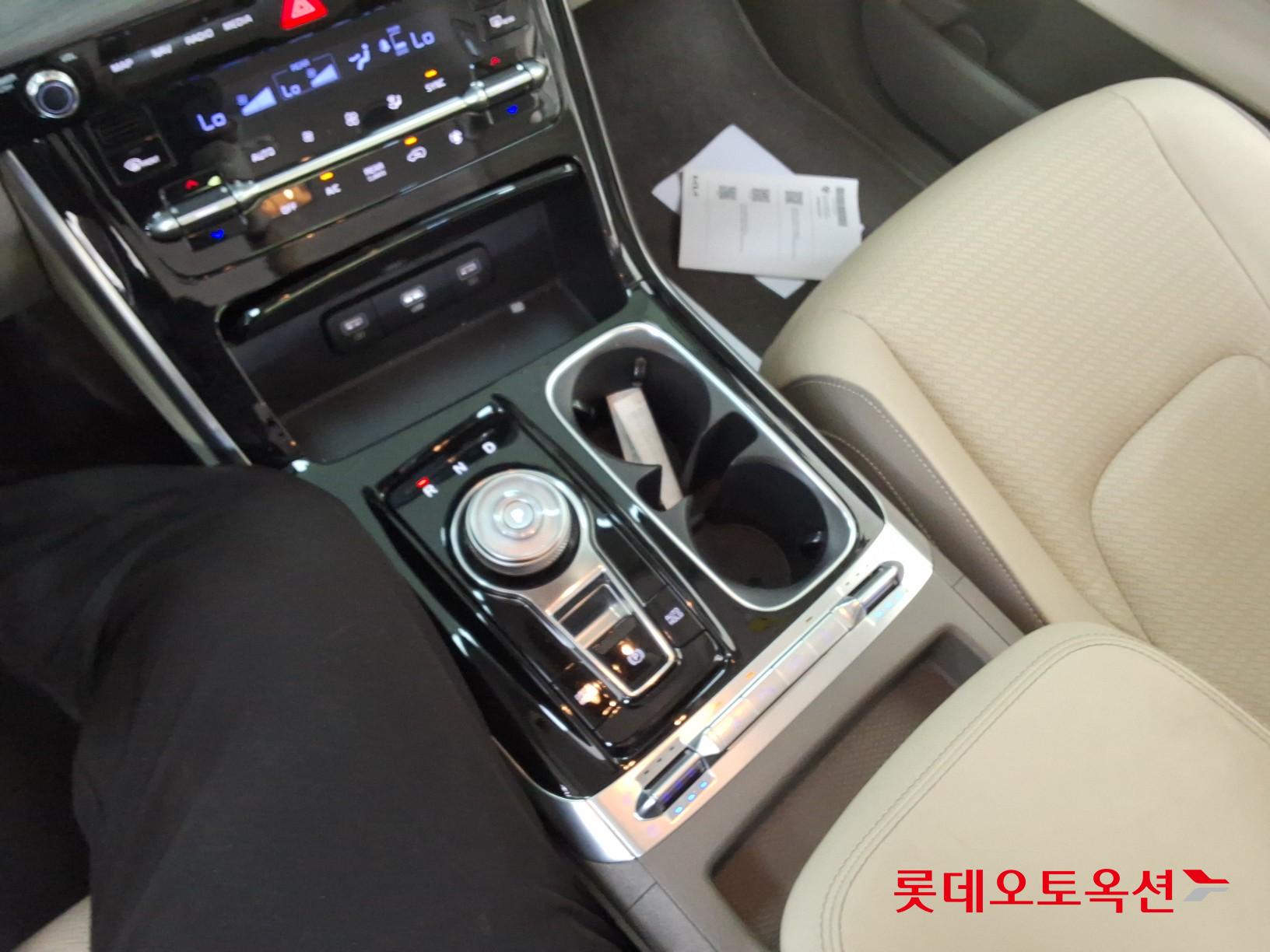 2023 - kia carnival