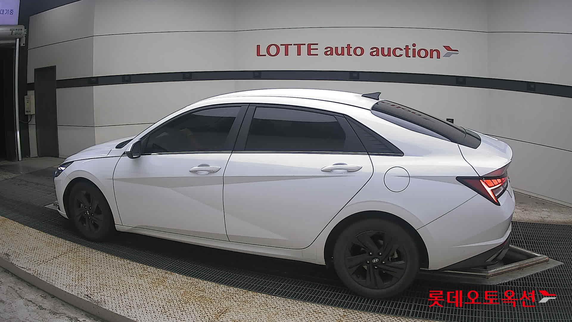 2021 - hyundai avante
