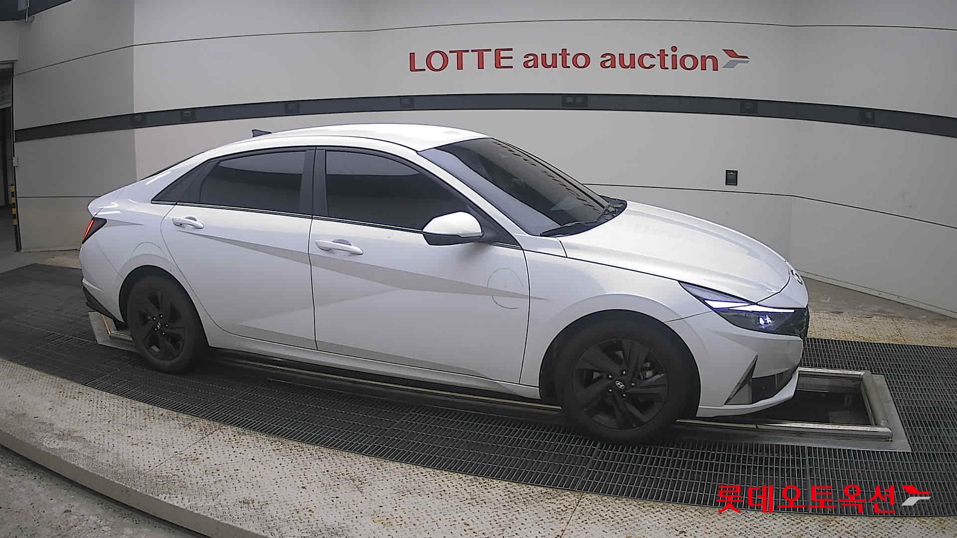 2021 - hyundai avante