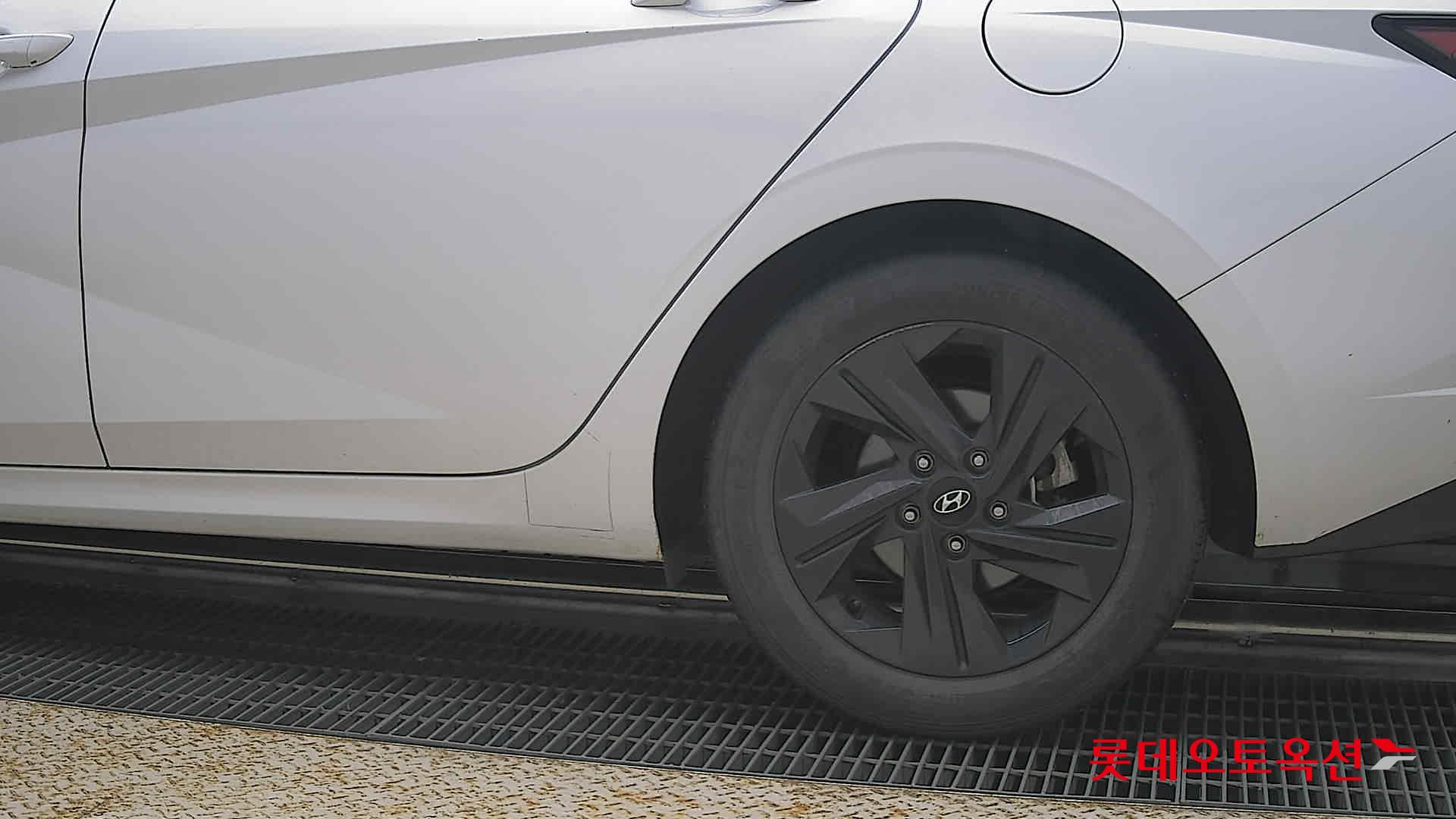 2021 - hyundai avante