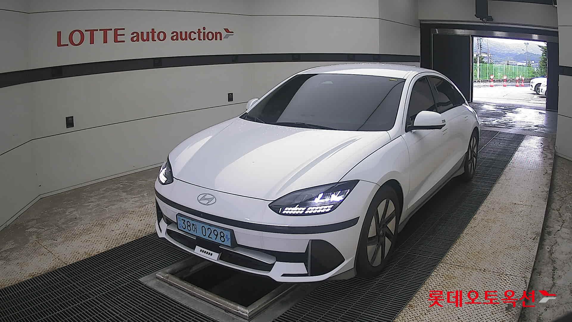 2023 - hyundai ioniq
