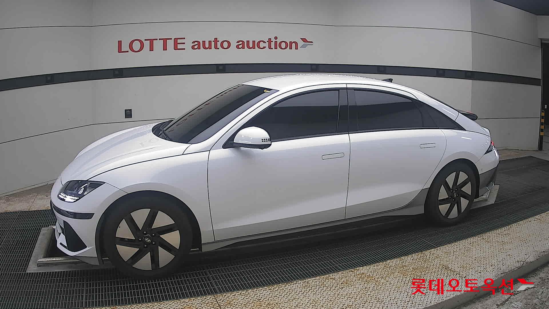 2023 - hyundai ioniq