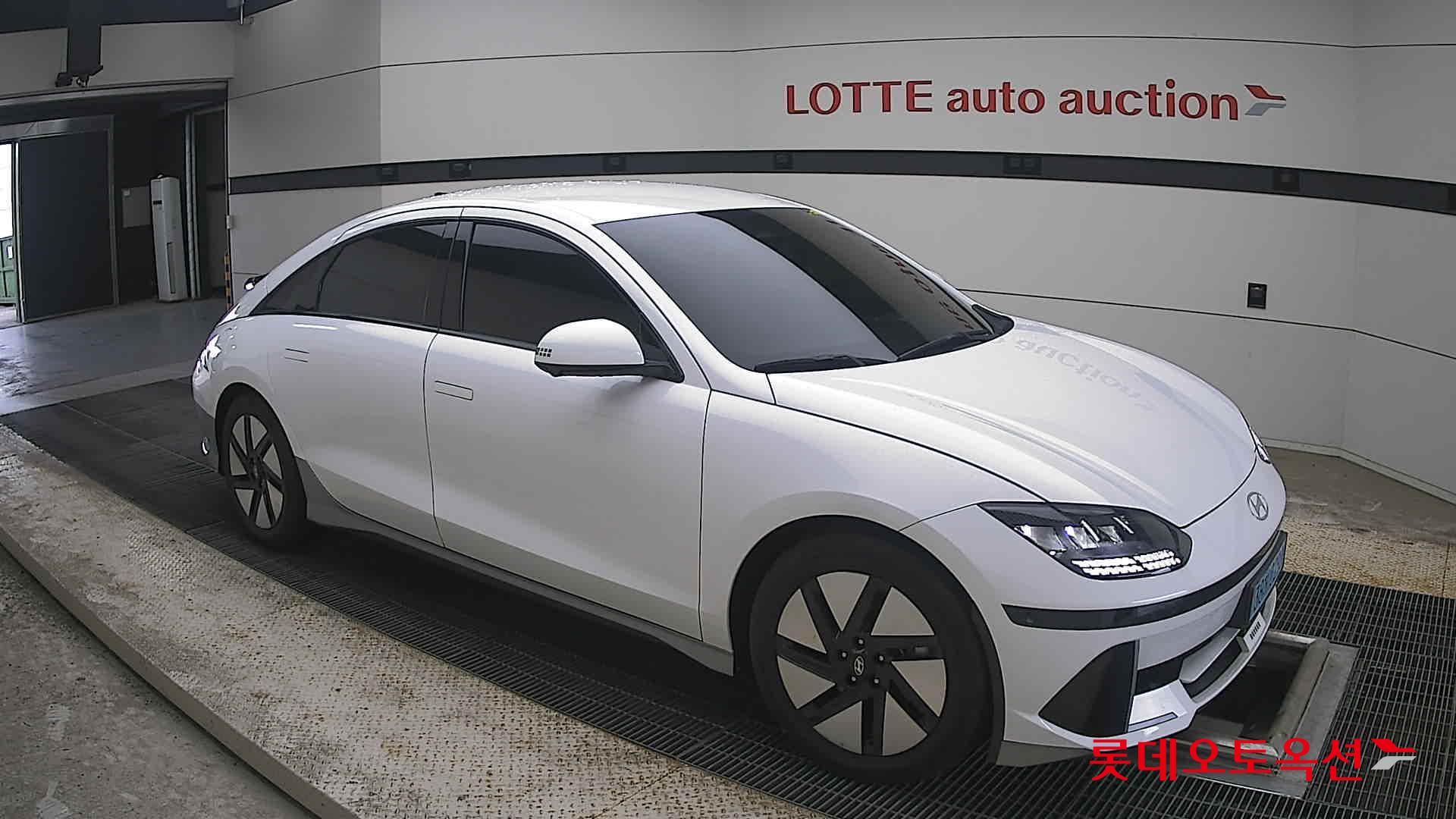 2023 - hyundai ioniq