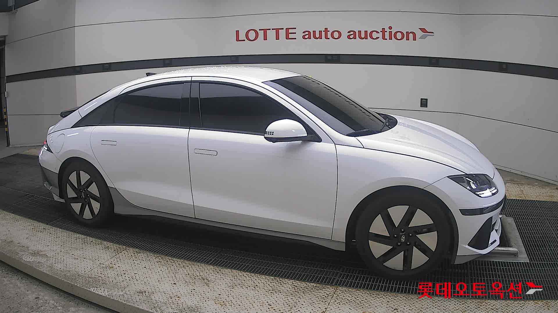 2023 - hyundai ioniq